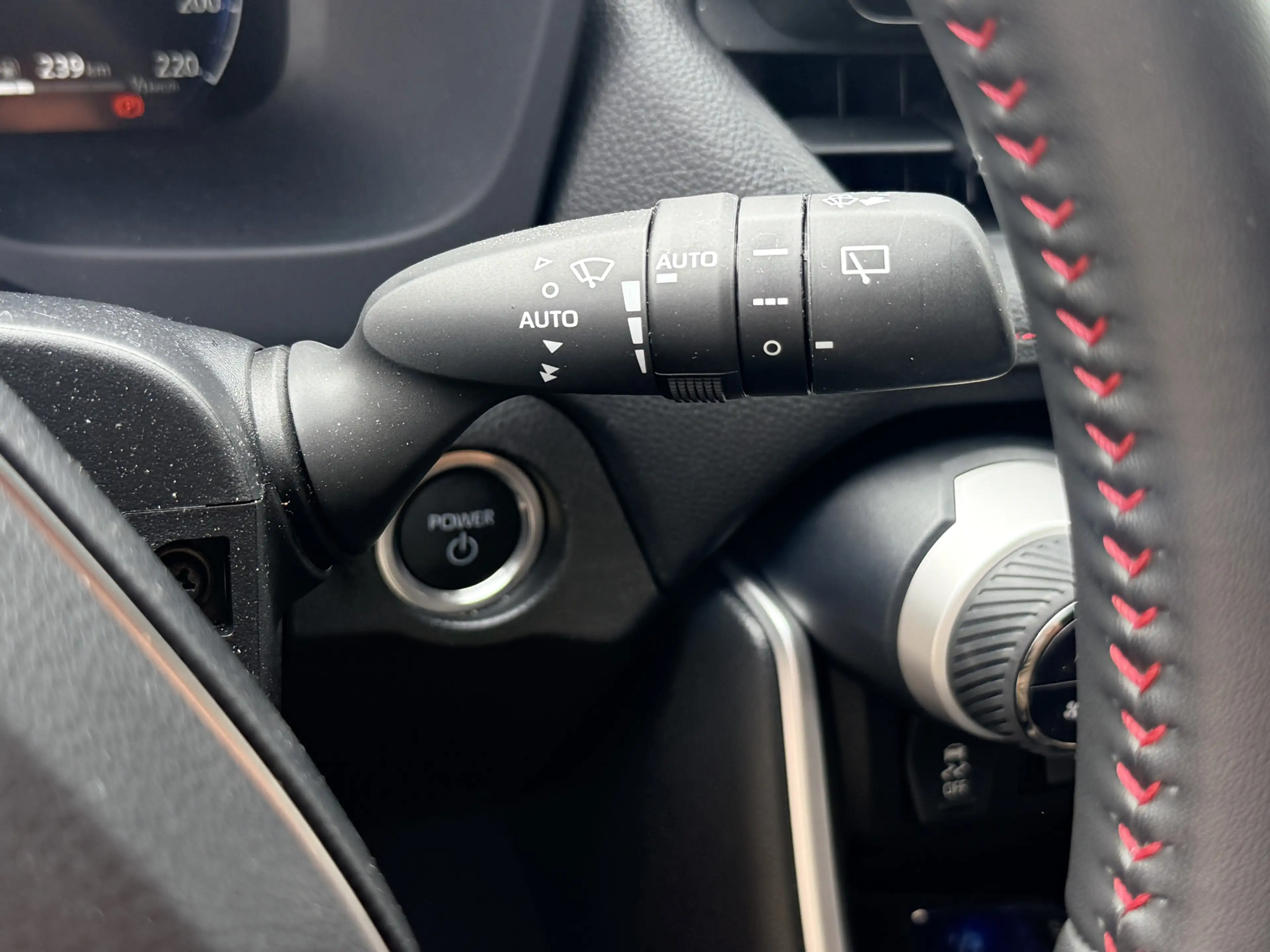 Suzuki Across 2.5 Plug-in Hybrid Style | LED | Leder | Adaptive — photo 23