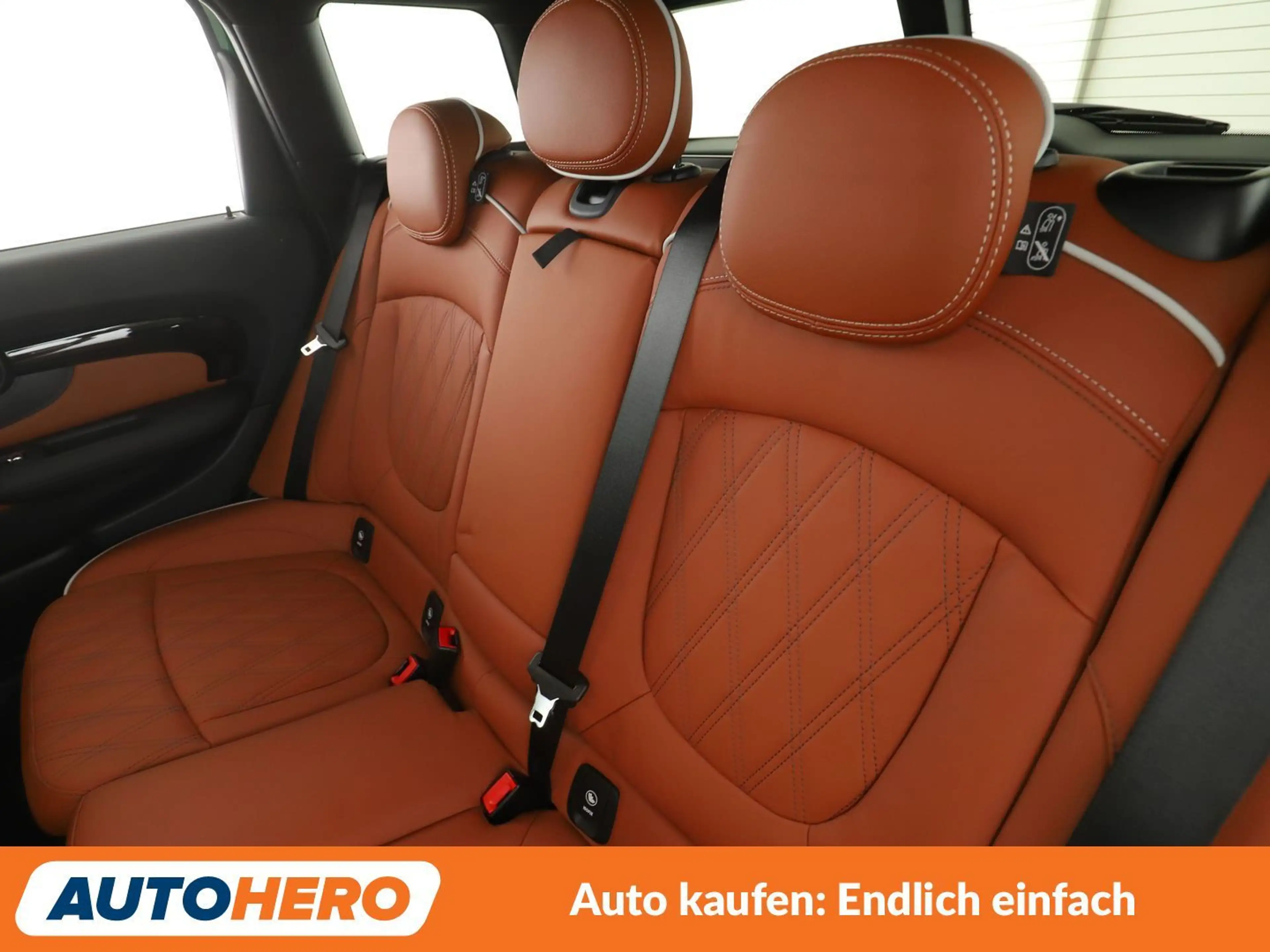 MINI Cooper D Clubman Cooper D Yours Trim Aut.*TEMPO*PDC*SHZ*LIM*ALU* — photo 14