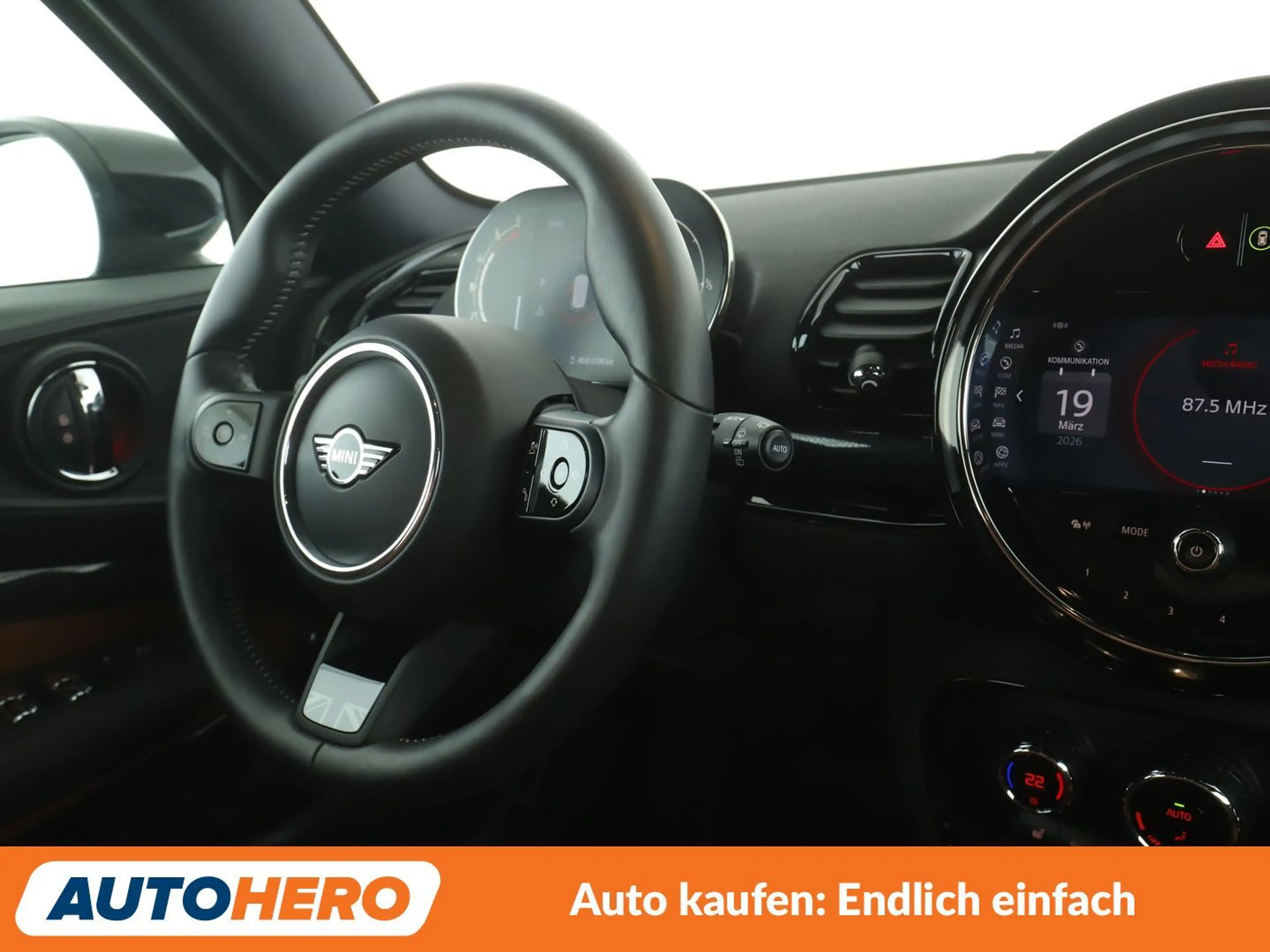 MINI Cooper D Clubman Cooper D Yours Trim Aut.*TEMPO*PDC*SHZ*LIM*ALU* — photo 13