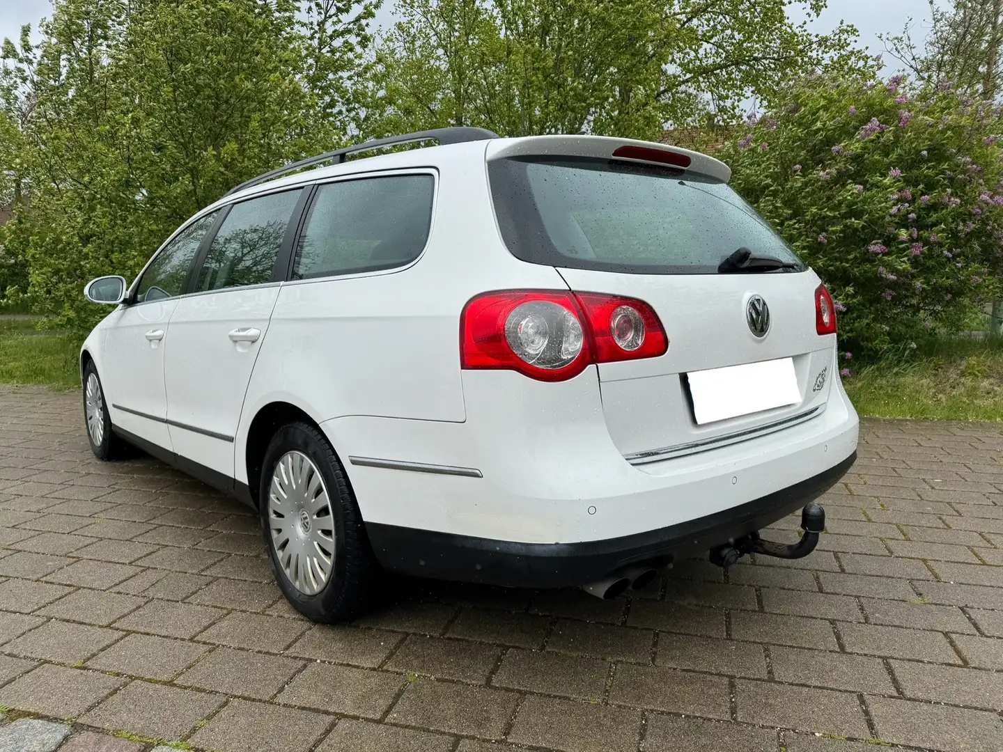 Volkswagen Passat Variant 2.0 TDI Automatik Weiß - 2