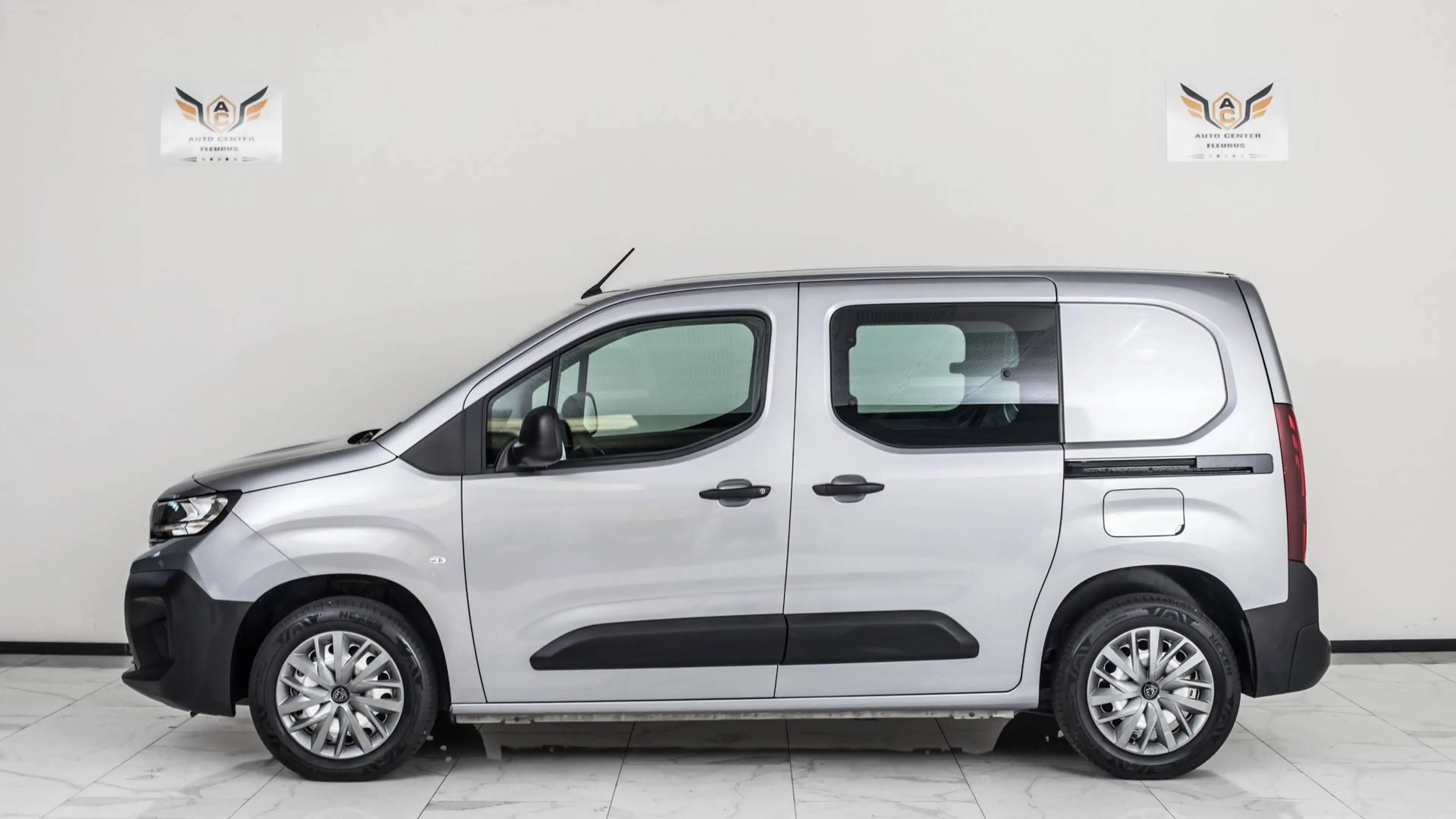 Peugeot Partner 1.5 BlueHDi Light Premium — photo 8