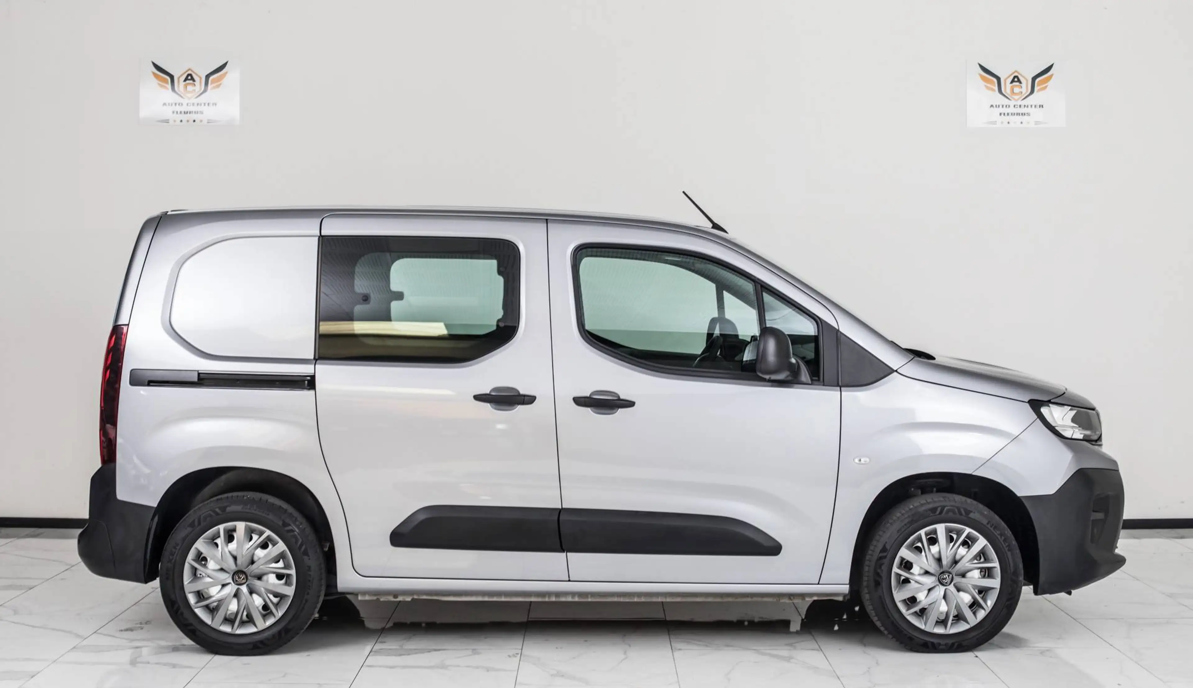 Peugeot Partner 1.5 BlueHDi Light Premium — photo 10