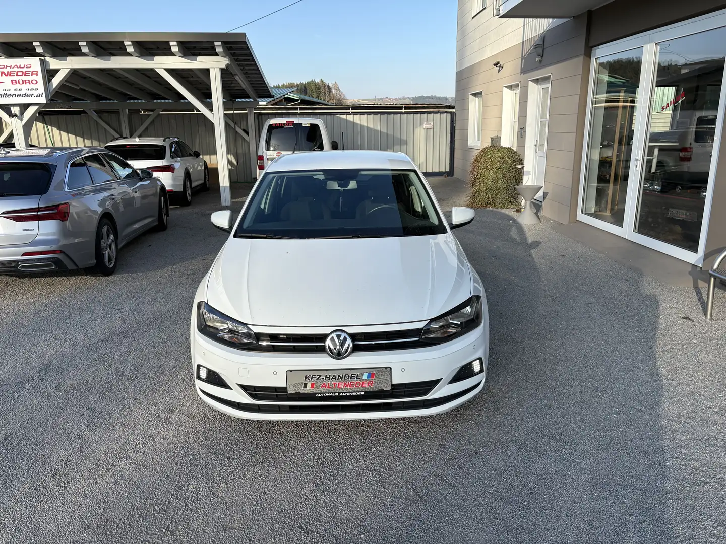 Volkswagen Polo 1,6 TDI SCR *1.BESITZ*SITZH*PDC*BT*TEMP*VW-SERVICE Weiß - 2