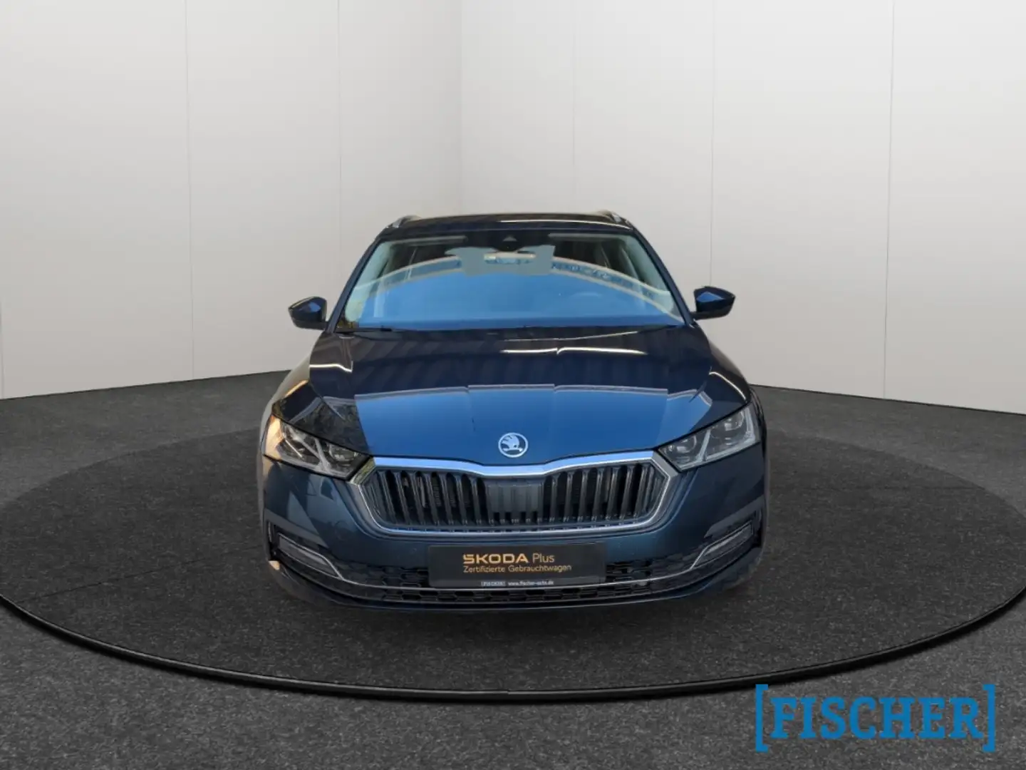 Skoda Octavia Combi 2.0TDI DSG Style Matrix Navi HUD Rear View A Blau - 2