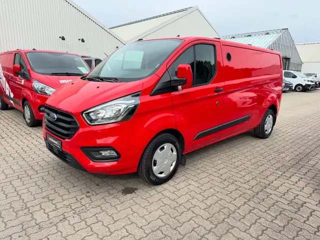 Ford Transit Custom view 3