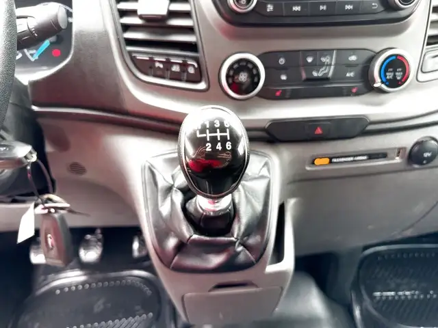 Ford Transit Custom view 13