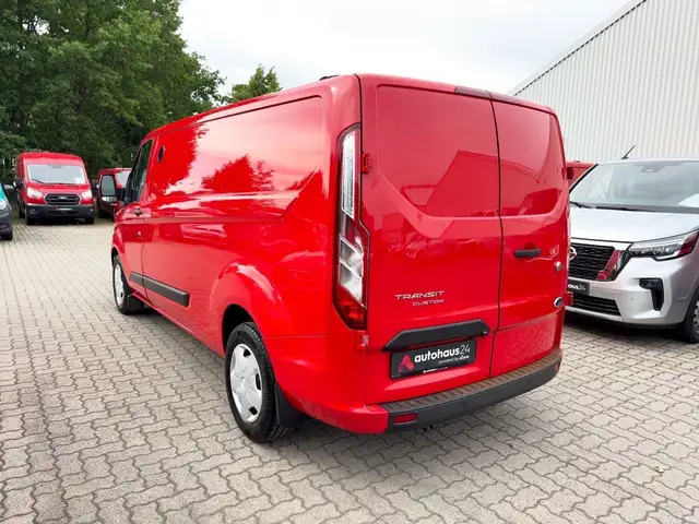 Ford Transit Custom view 4