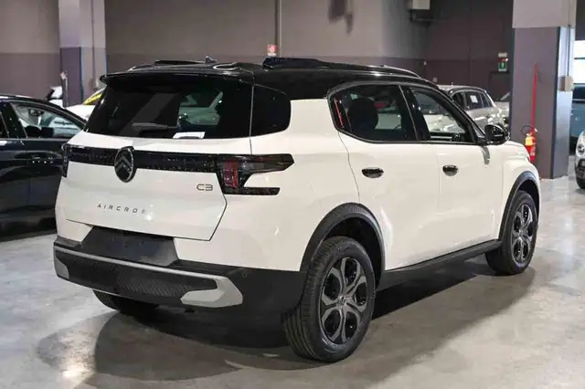 Citroen C3 Aircross view 3