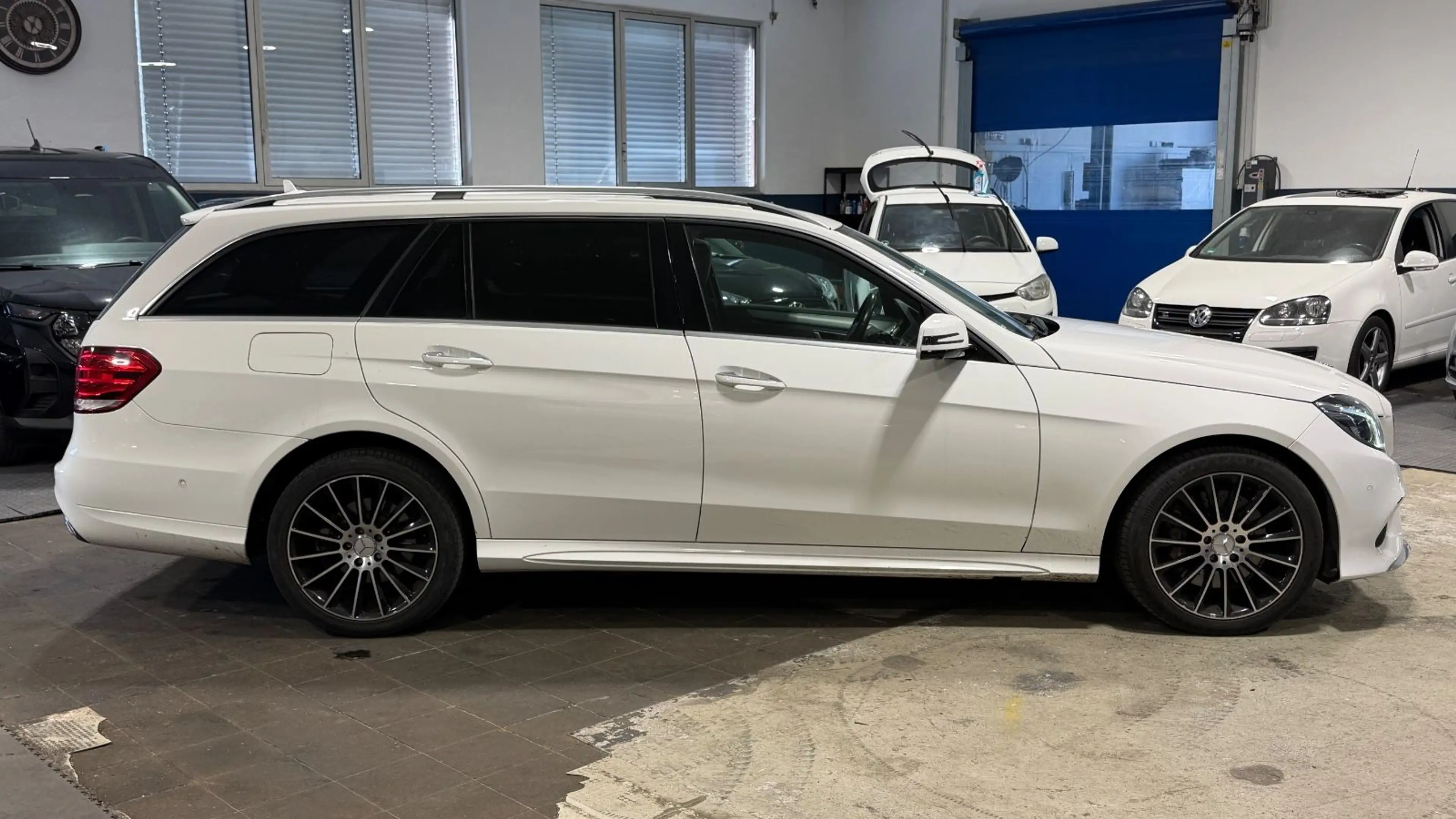 Mercedes-Benz E 350 E T-Modell E 350 BlueTec 4Matic #AMG#360#M — photo 7