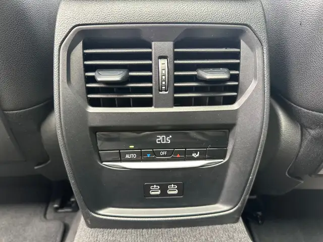BMW 3 Series view 15