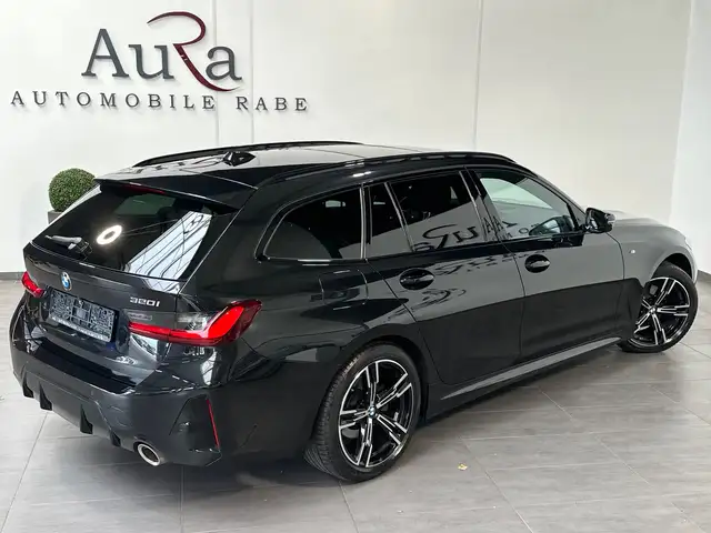 BMW 3 Series view 5