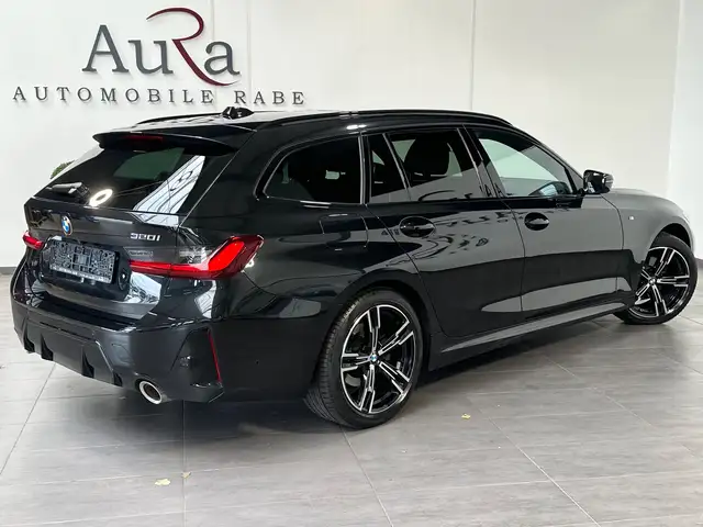BMW 3 Series view 4