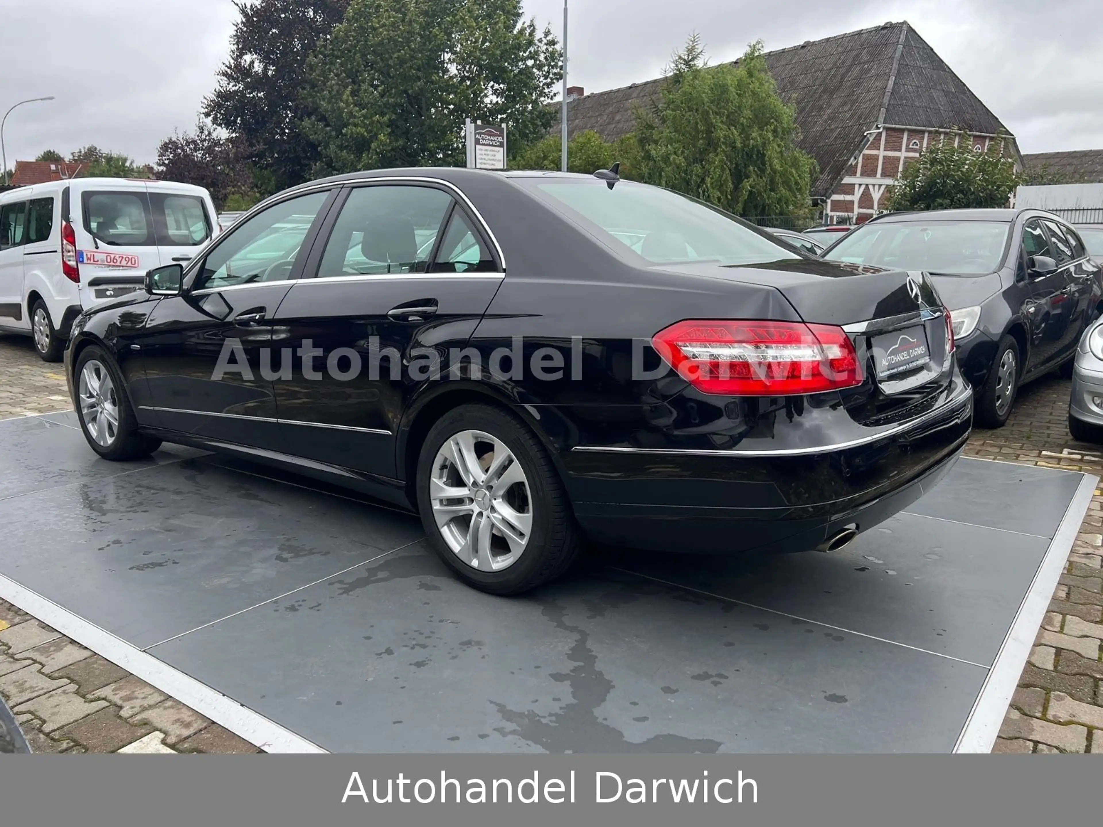 Mercedes-Benz E 350 Lim. BlueEfficiency 2.Hand S.Heft Top — photo 6