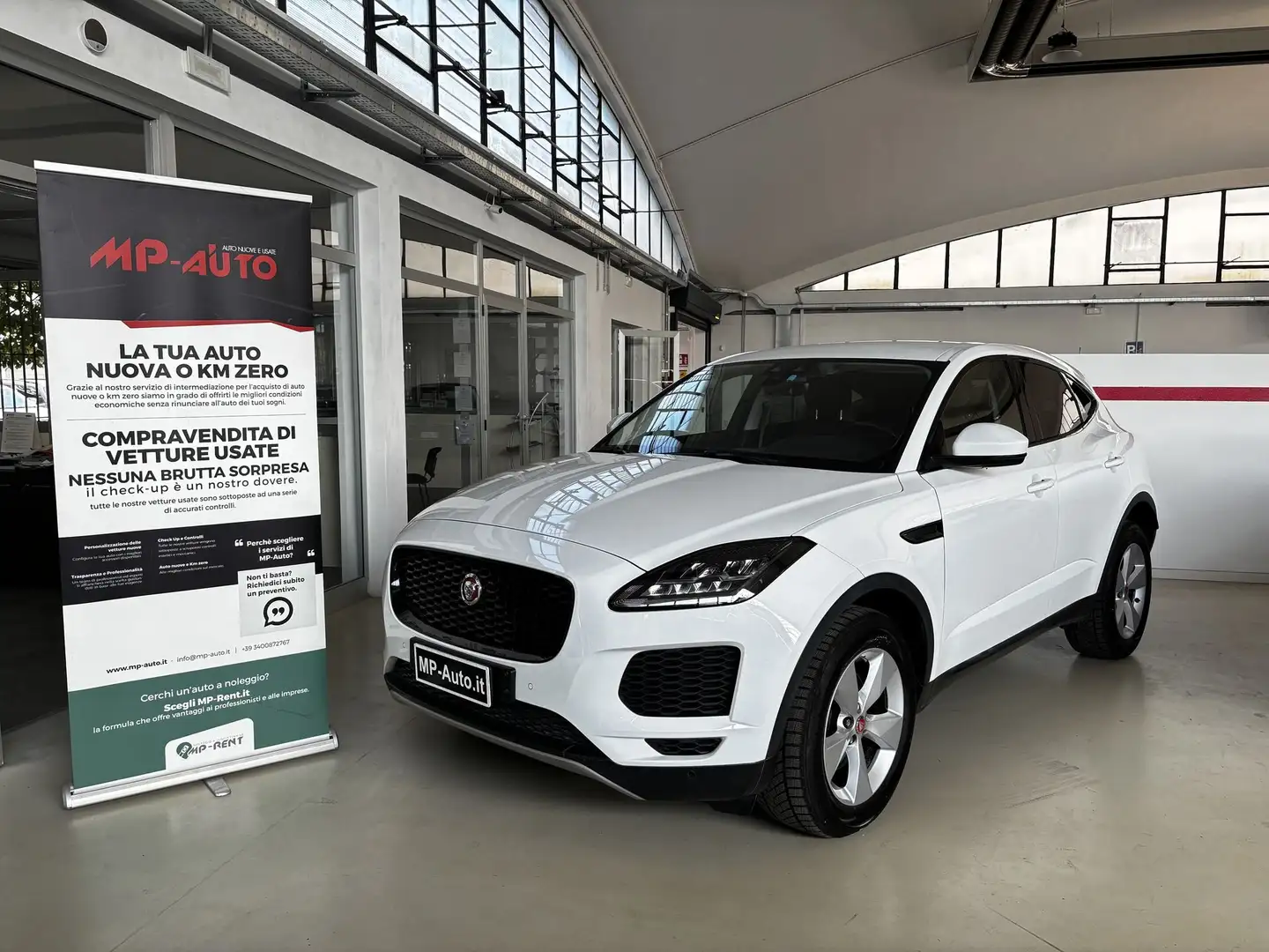 Jaguar E-Pace 2.0D 150 CV AWD aut. Wit - 1