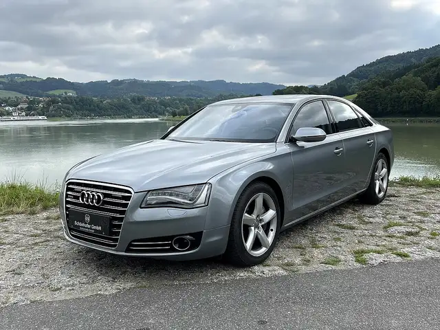 Audi A8 3,0 FSI quattro Tiptronic
