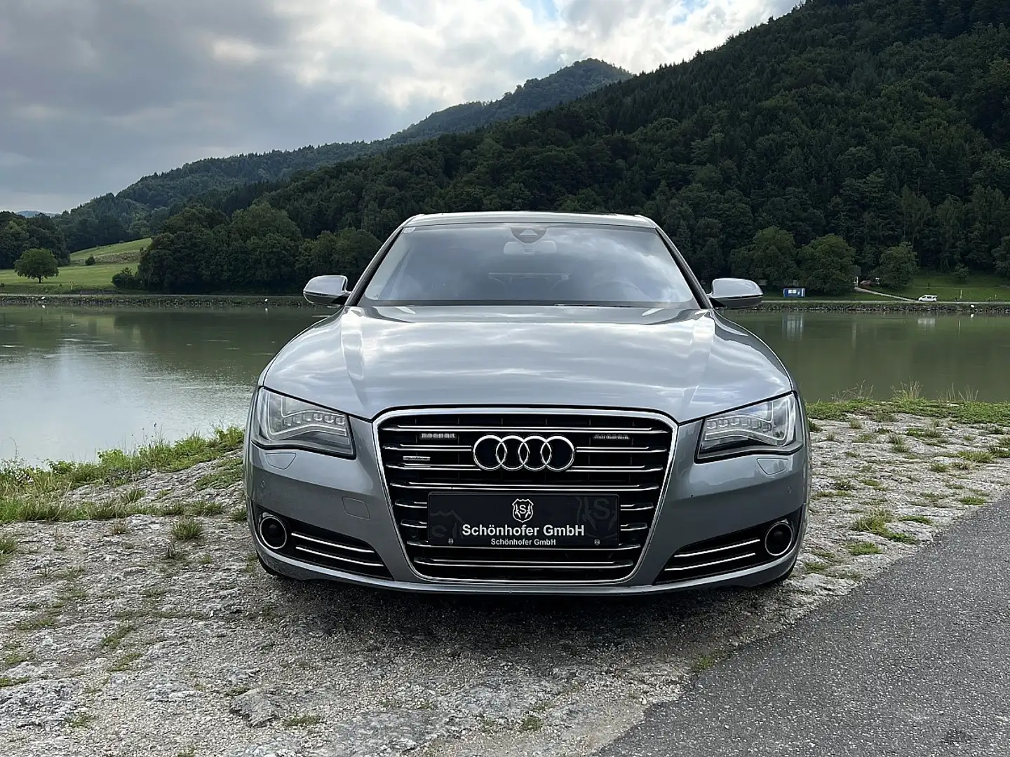 Audi A8 3,0 FSI quattro Tiptronic Grau - 2