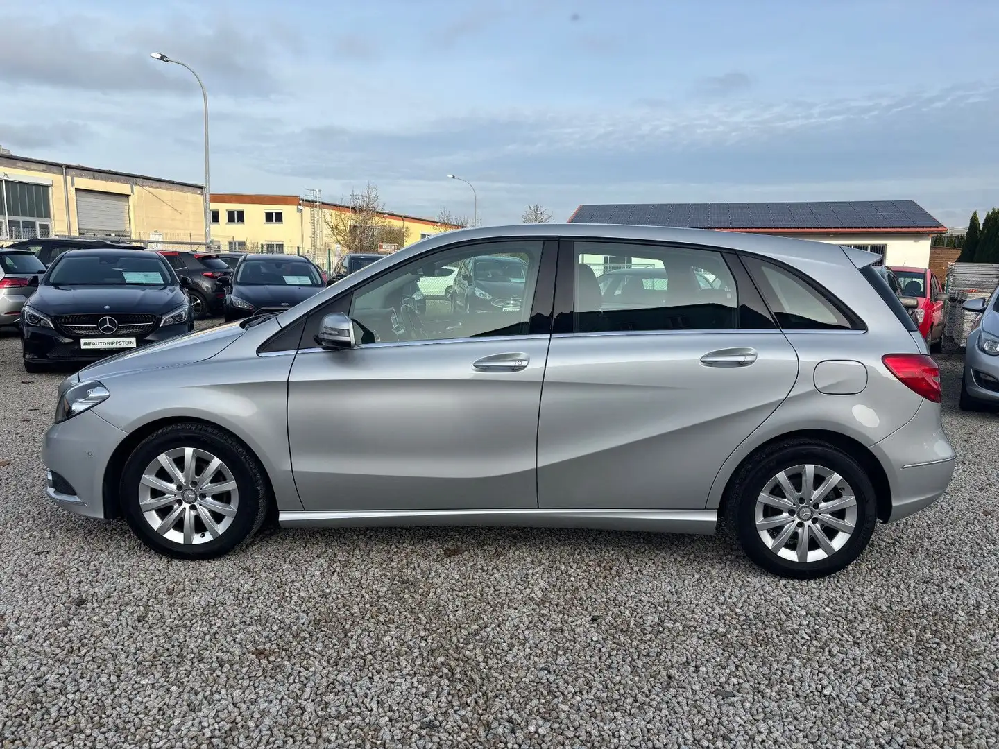 Mercedes-Benz B 180 B180 BlueEfficiency +EPH+TEMPOMAT+SHZ+ Silber - 2