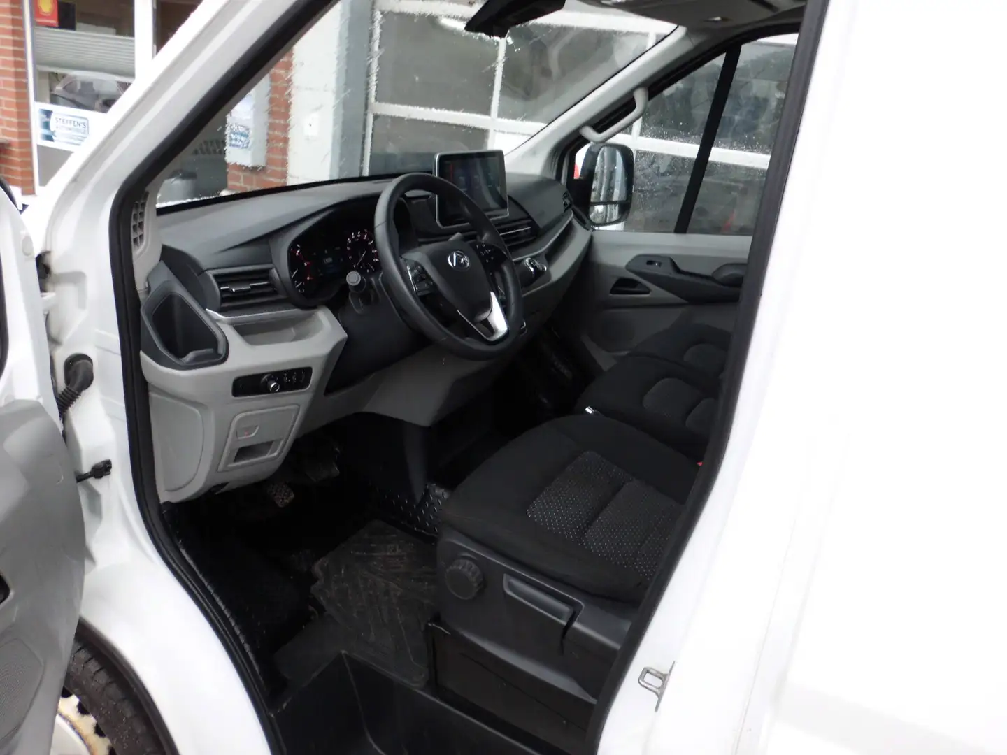Maxus Deliver 9 Deliver 9 2.0 Transporter Weiß - 2