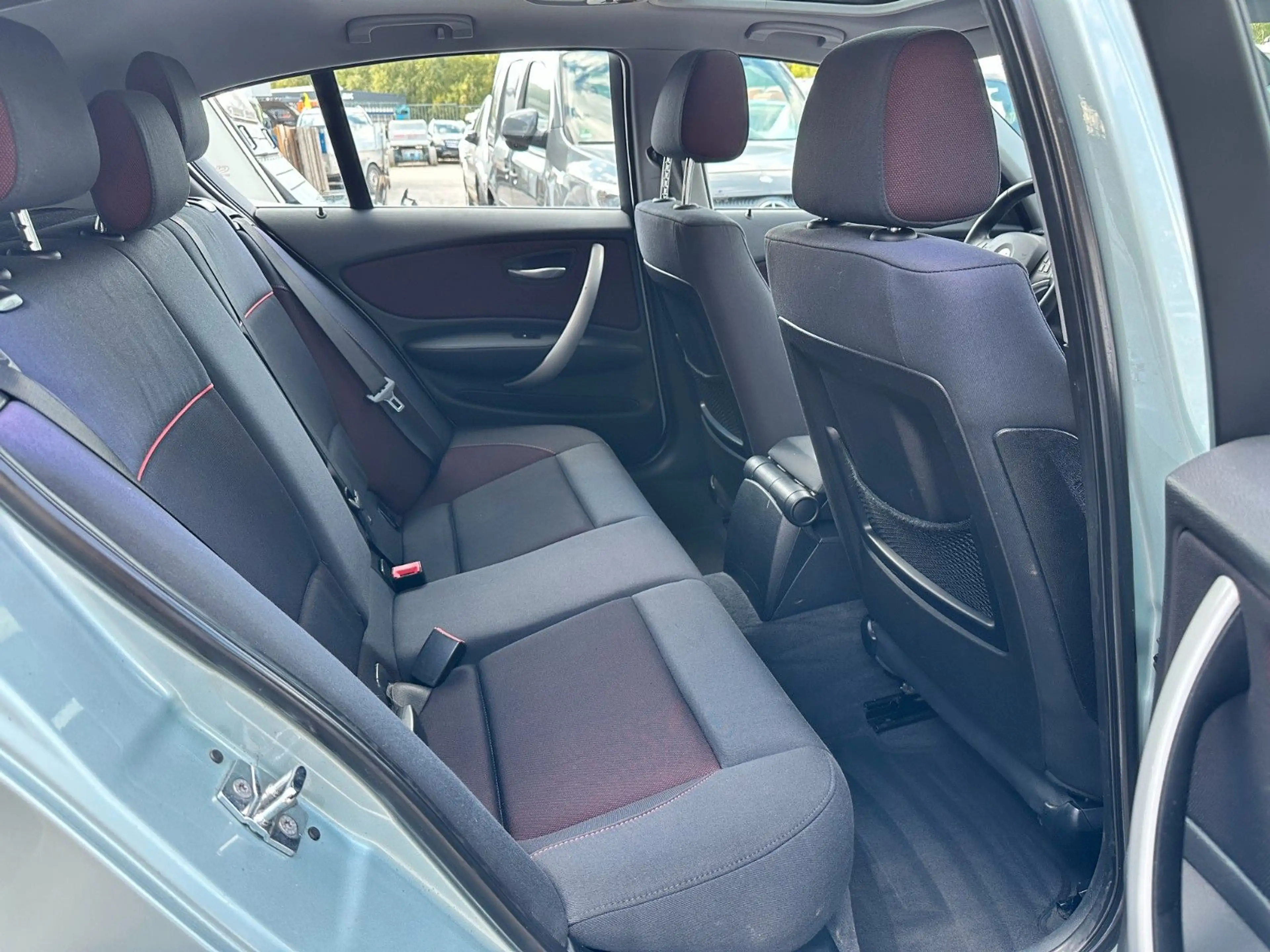 BMW 118 1 Limousine 118 d- 1 Hand-HU/AU/NEU — photo 11