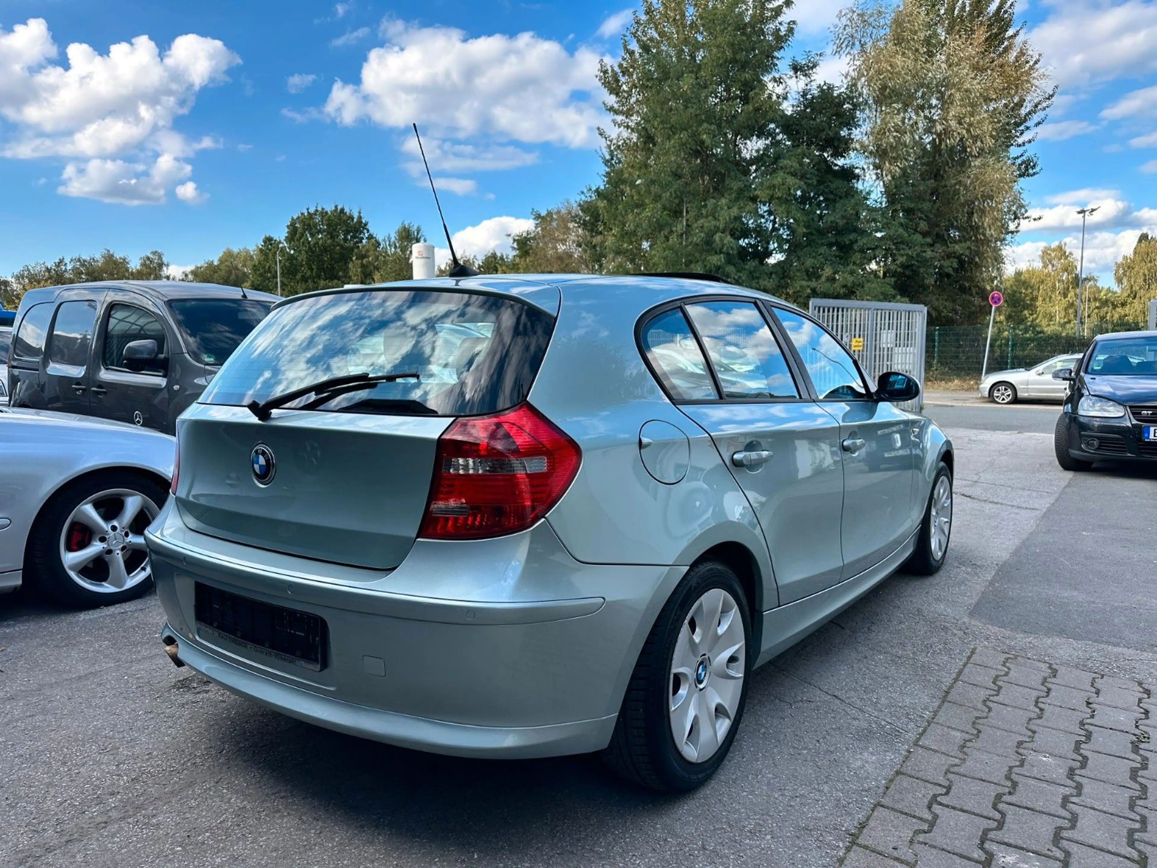 BMW 118 1 Limousine 118 d- 1 Hand-HU/AU/NEU — photo 9