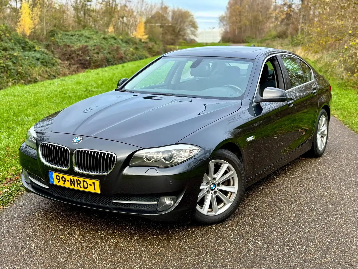 BMW 523 5-serie 523i Executive Aut/Navi/Schuifdak/Pdc Grijs - 1