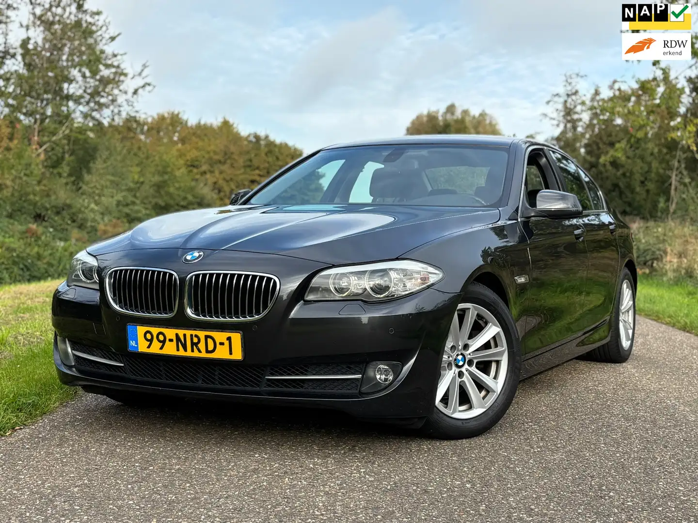 BMW 523 5-serie 523i Executive Aut/Navi/Schuifdak/Pdc Gris - 1