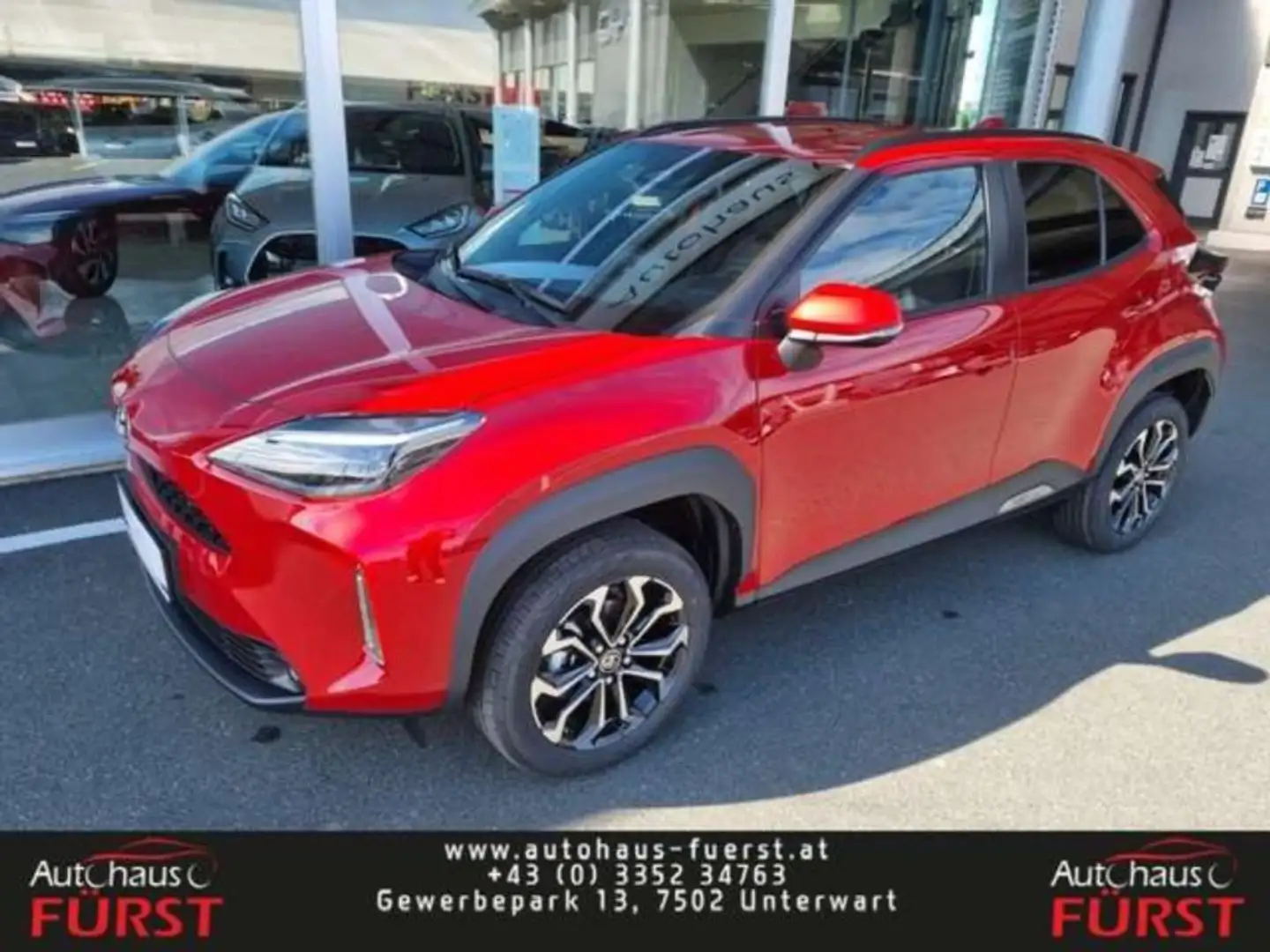 Toyota Yaris Cross - 1,5l 4x2 HY Active Drive *SAFETY-PAKET* Rot - 1
