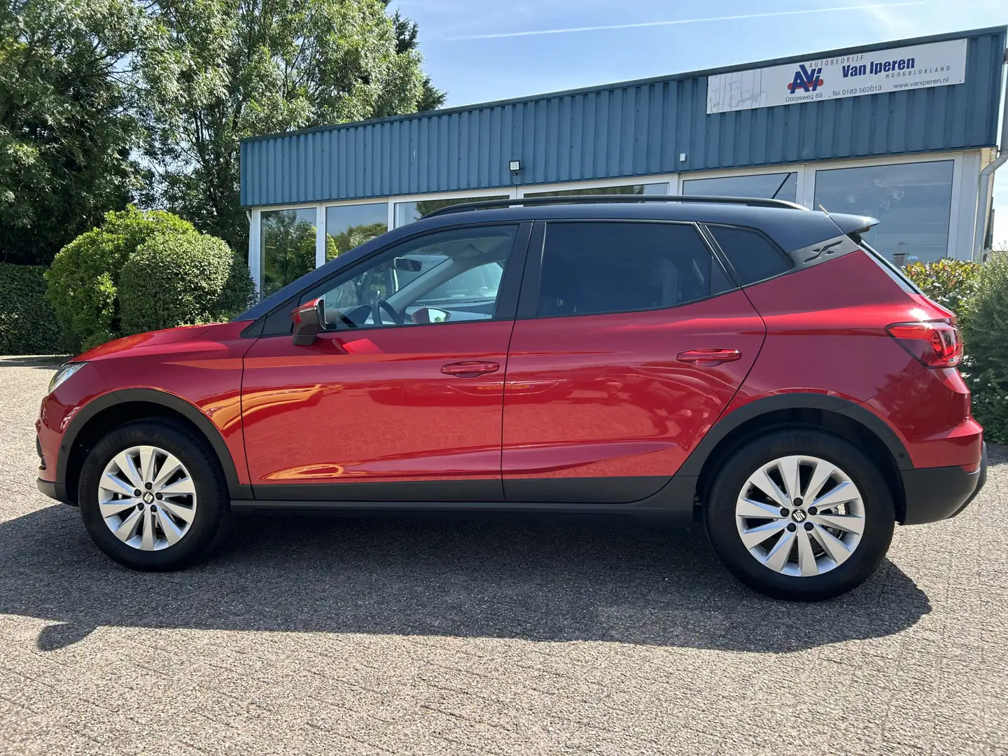 SEAT Arona 1.0 TSI Style Rood - 1