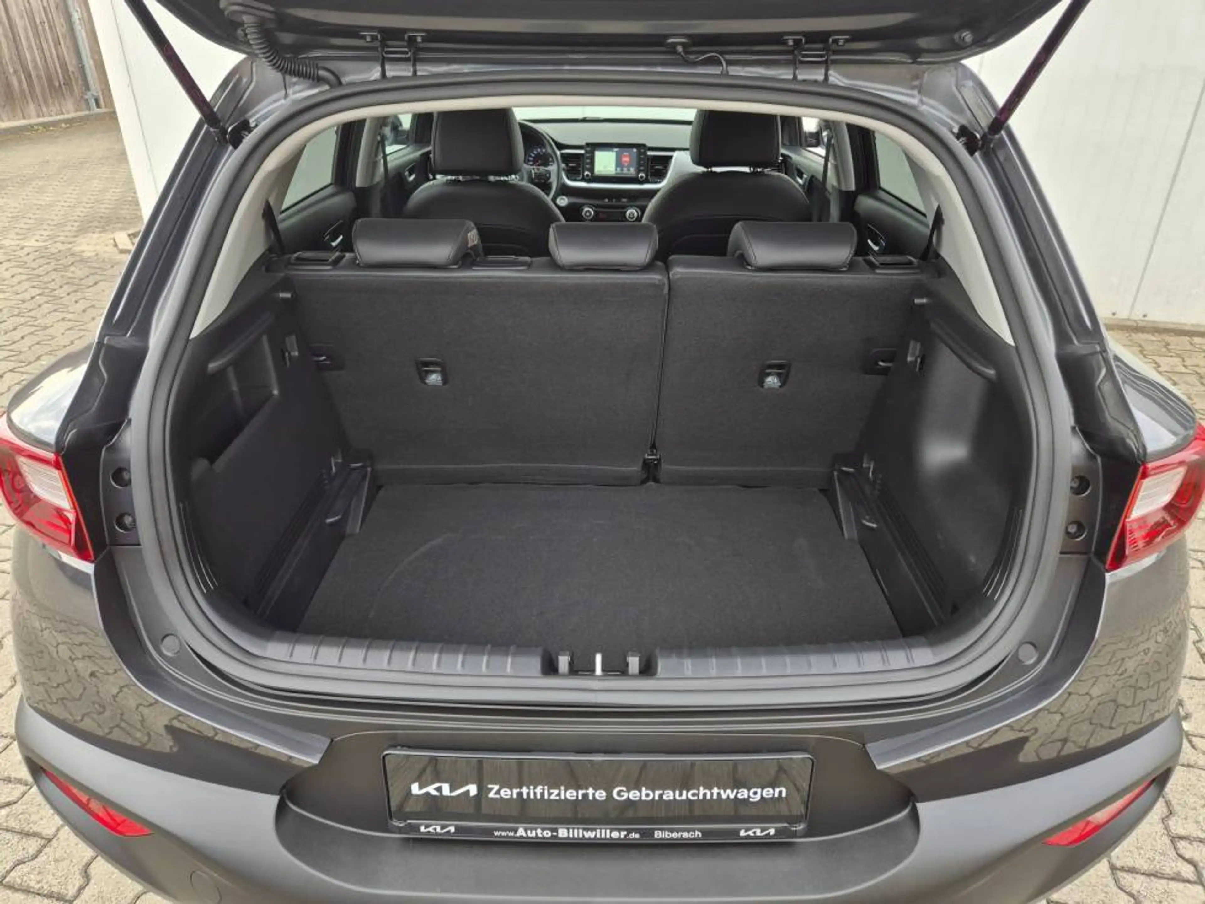 Kia Stonic 1.0 T-GDI (120 PS) ISG Platinum — photo 15