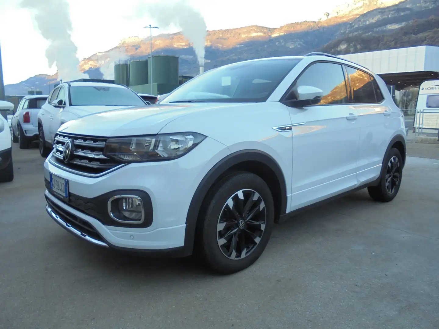 Volkswagen T-Cross 1.0 tsi Sport 95cv R-Line Bianco - 2