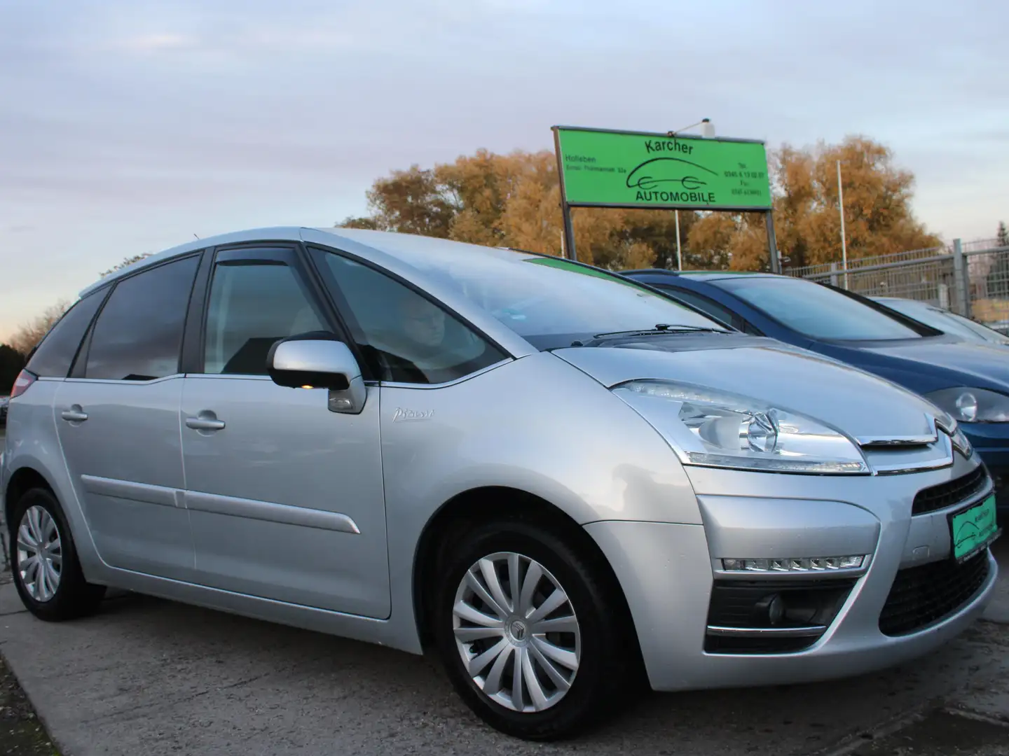 Citroen C4 Picasso Tendance Grau - 1