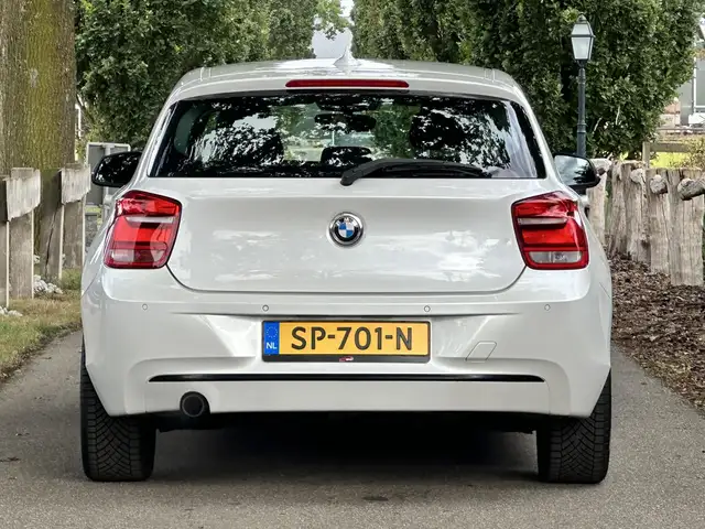 BMW 1 Series view 12