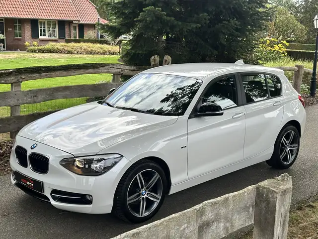 BMW 1 Series view 15