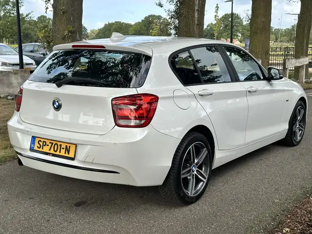 BMW 1 Series view 13