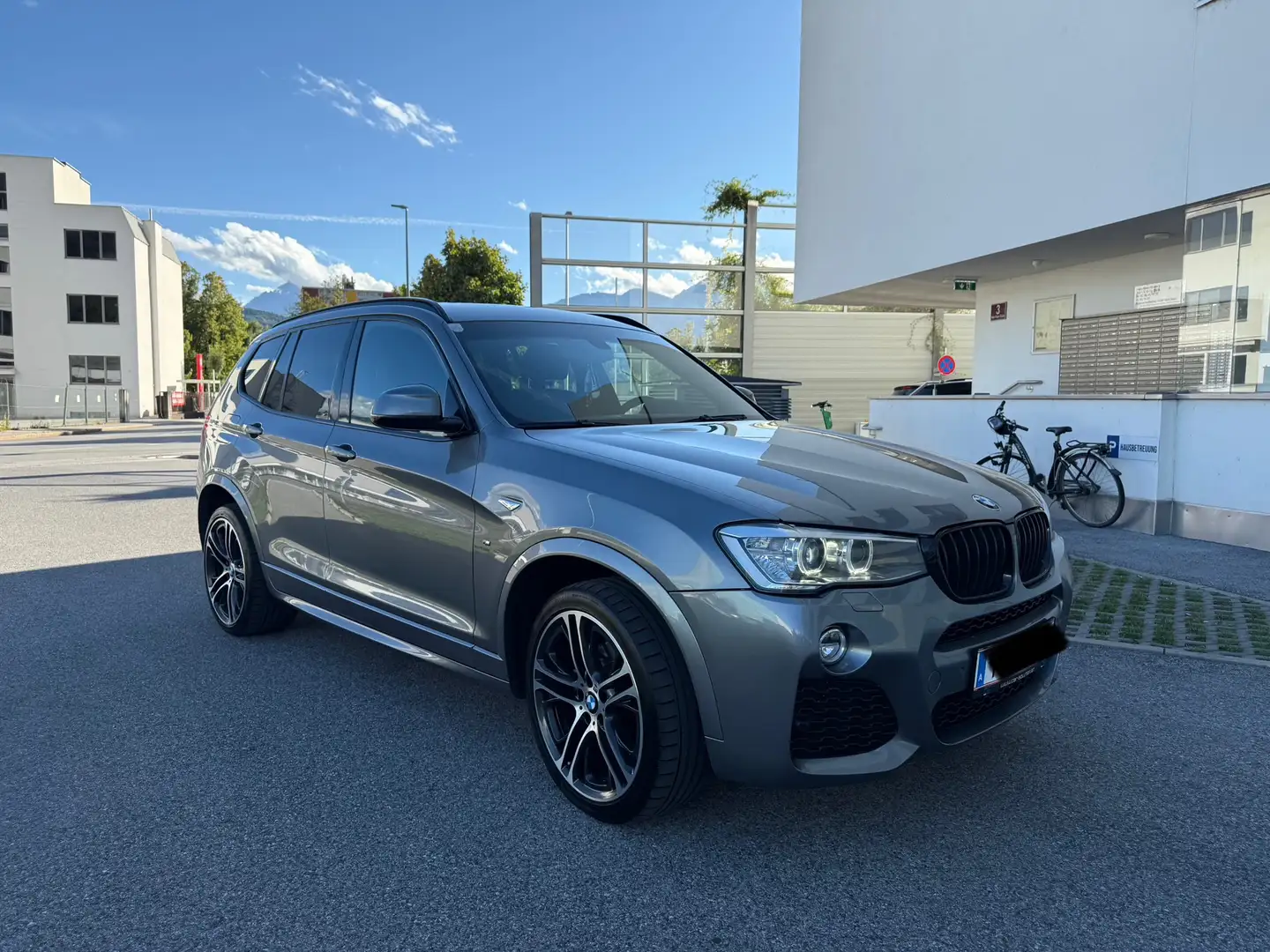 BMW X3 M x20d Grau - 2
