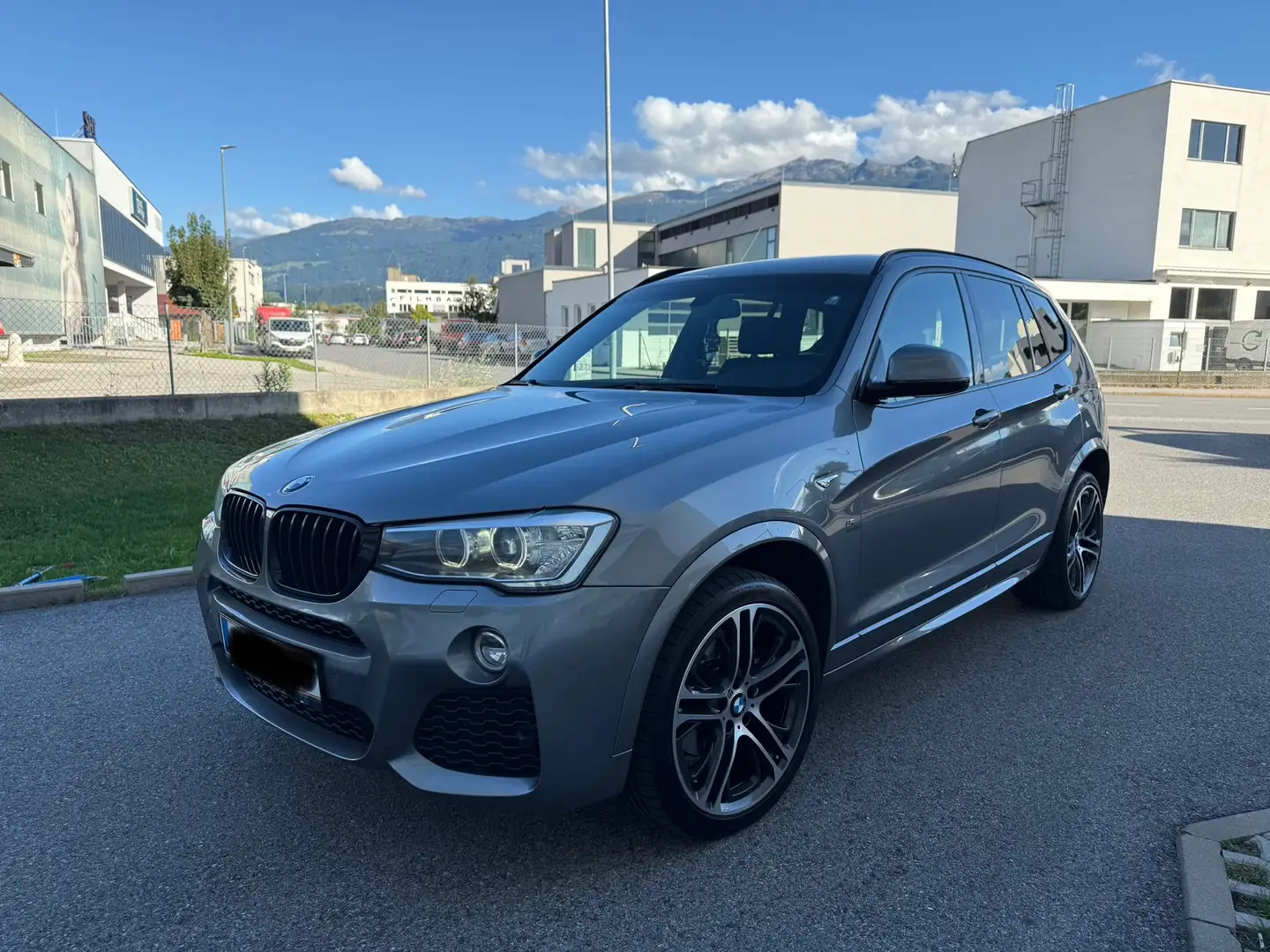BMW X3 M x20d Grau - 1