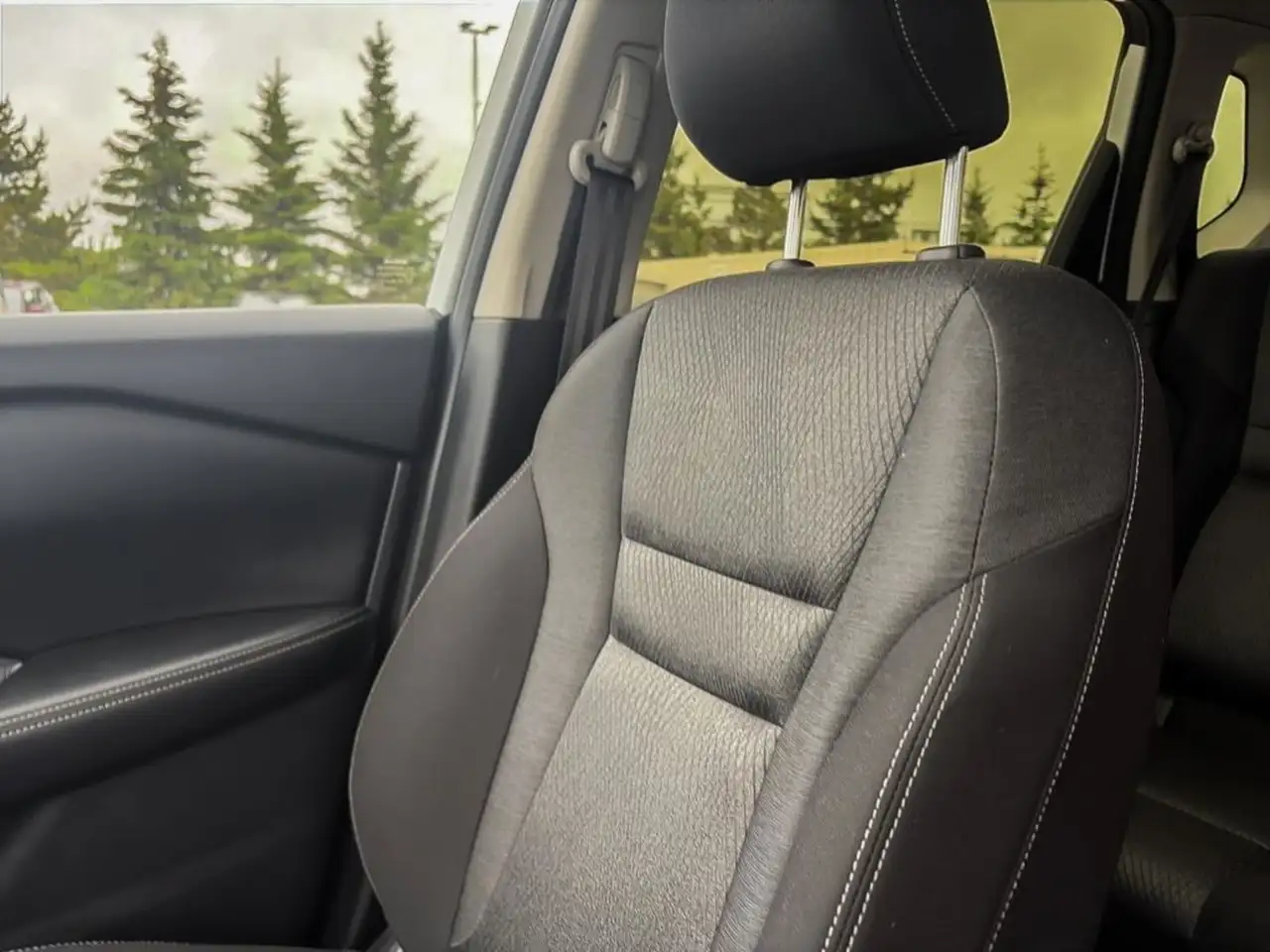 Nissan Rogue fotografie Nissan Rogue