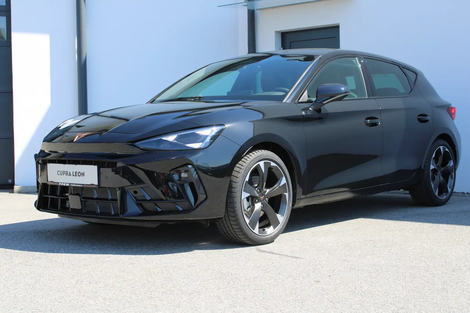 CUPRA Leon 1.5 TSI 150 PS mit perfekter Mehrausstattung! Schwarz - 2