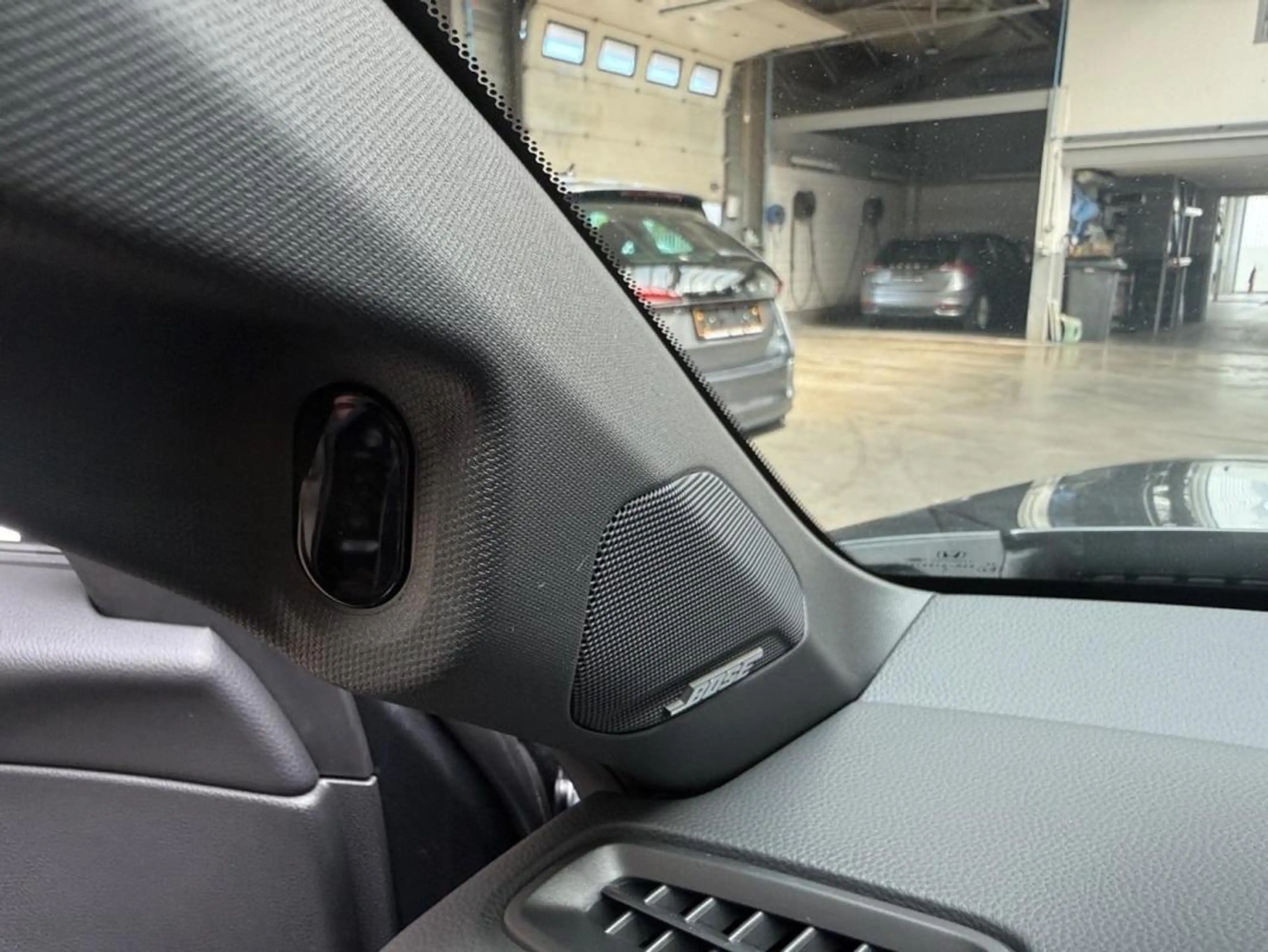 Honda Civic 2.0 i-MMD 184ch e:HEV Advance — photo 27