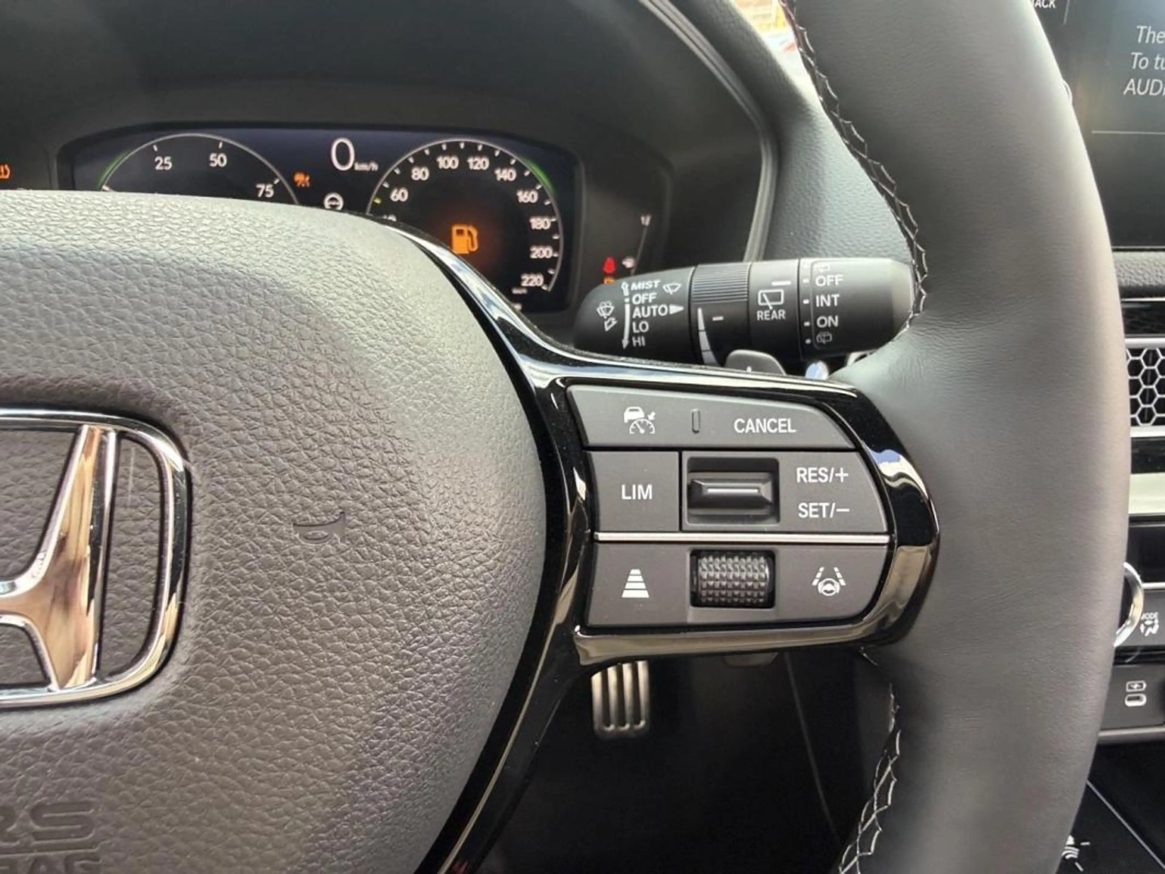 Honda Civic 2.0 i-MMD 184ch e:HEV Advance — photo 18