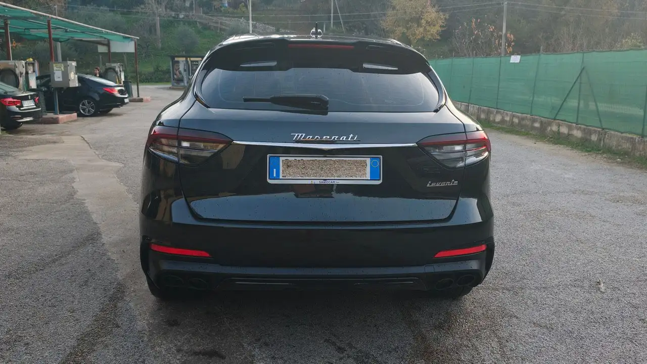 Maserati Levante 2021