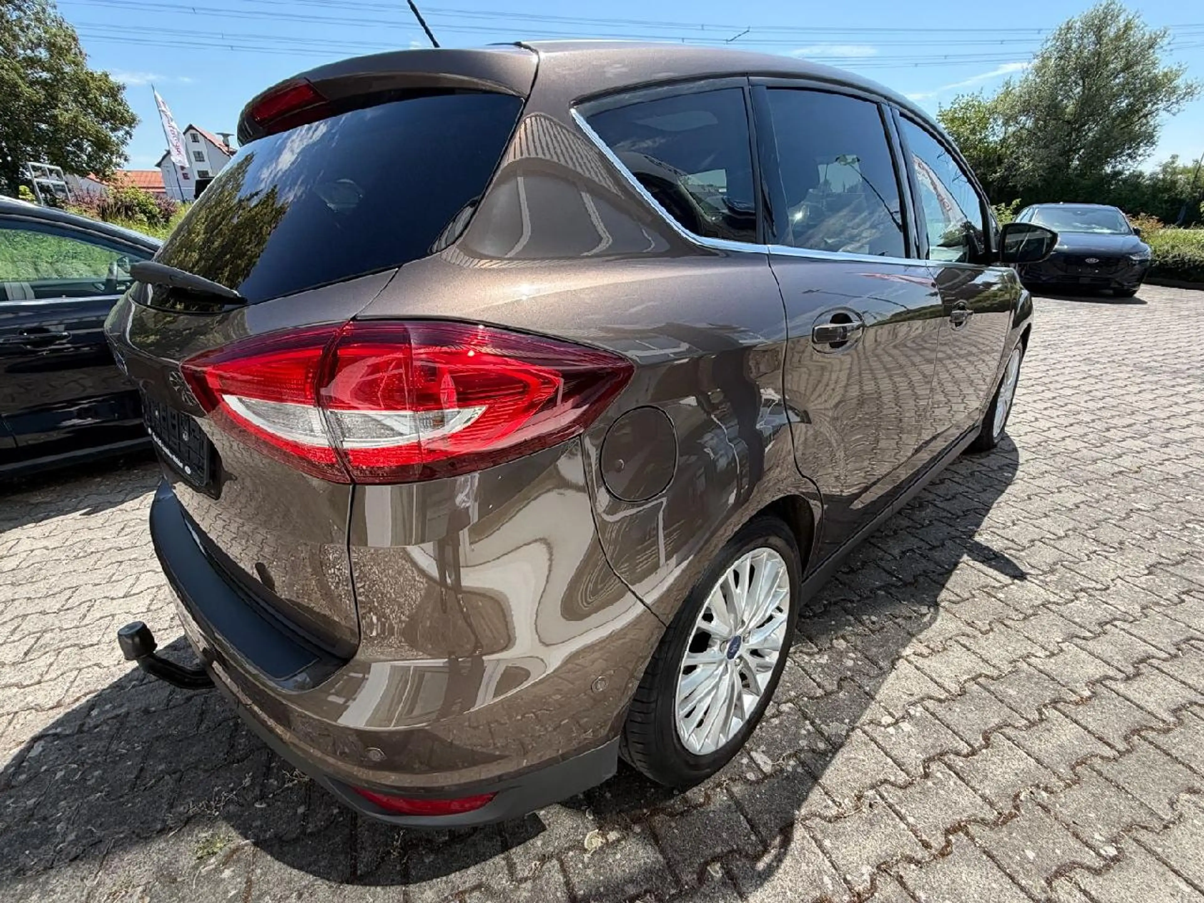 Ford C-Max Titanium — photo 6