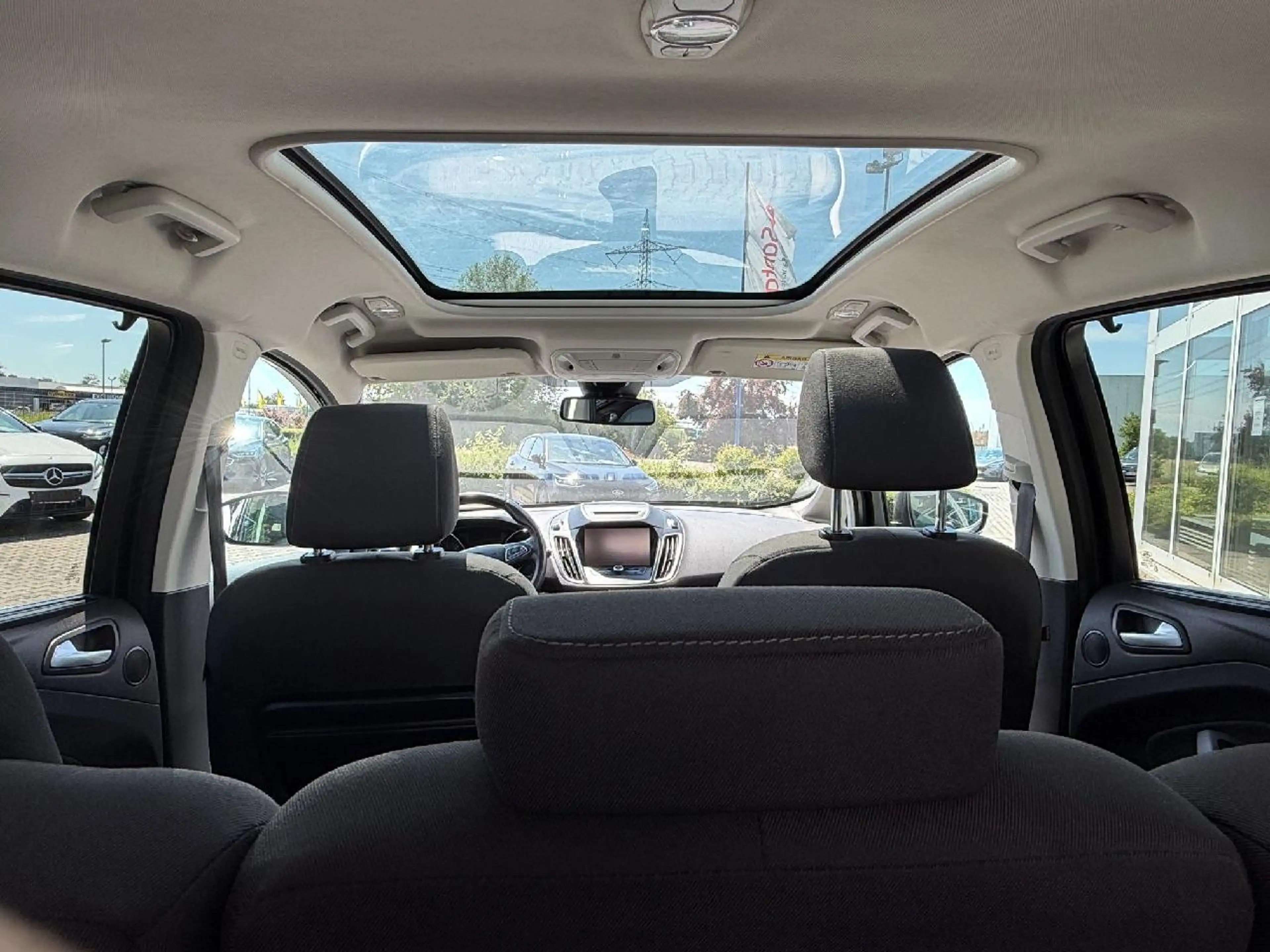 Ford C-Max Titanium — photo 8