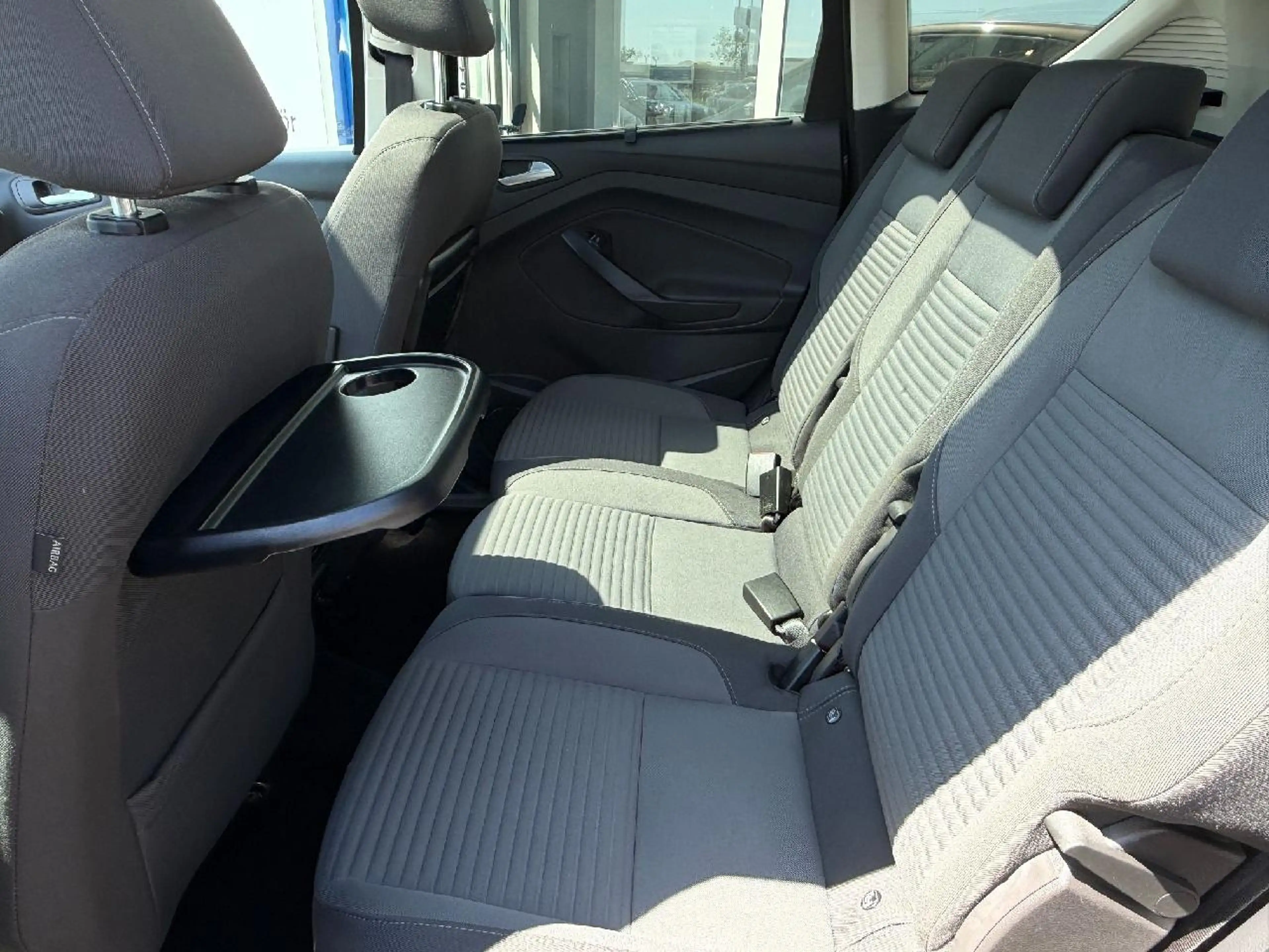 Ford C-Max Titanium — photo 9