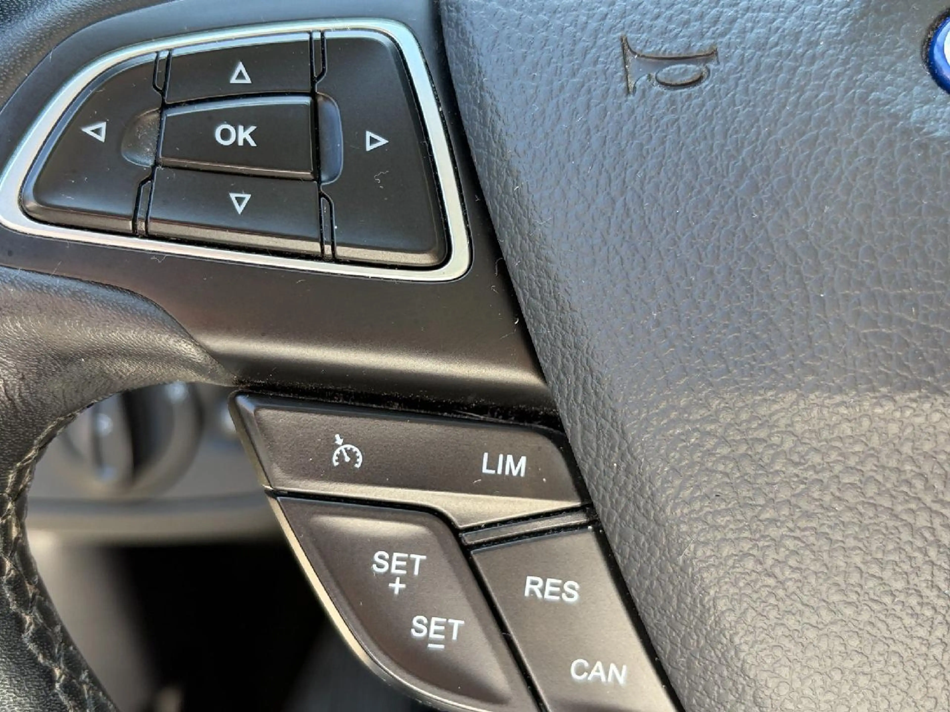 Ford C-Max Titanium — photo 14