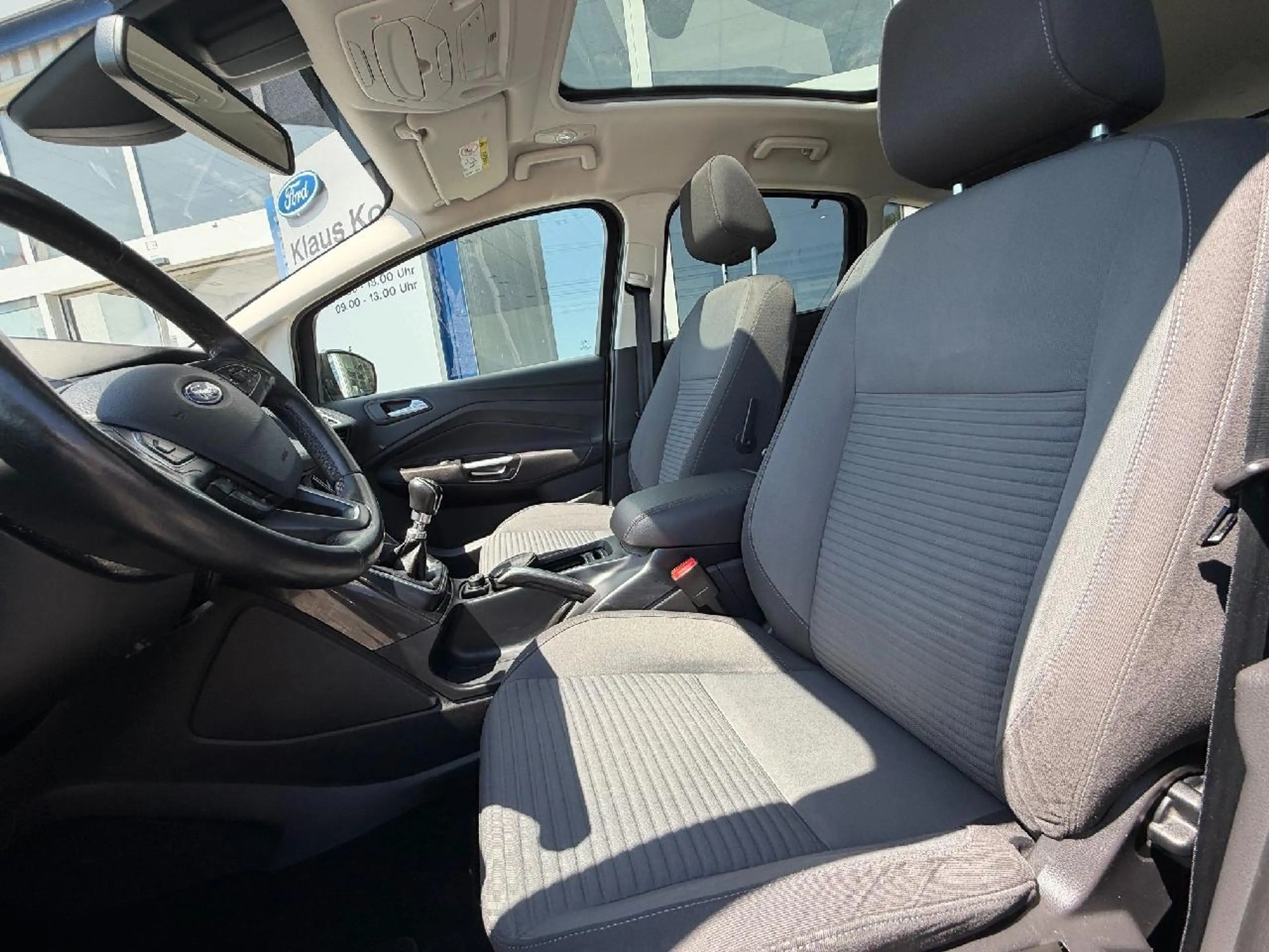 Ford C-Max Titanium — photo 12