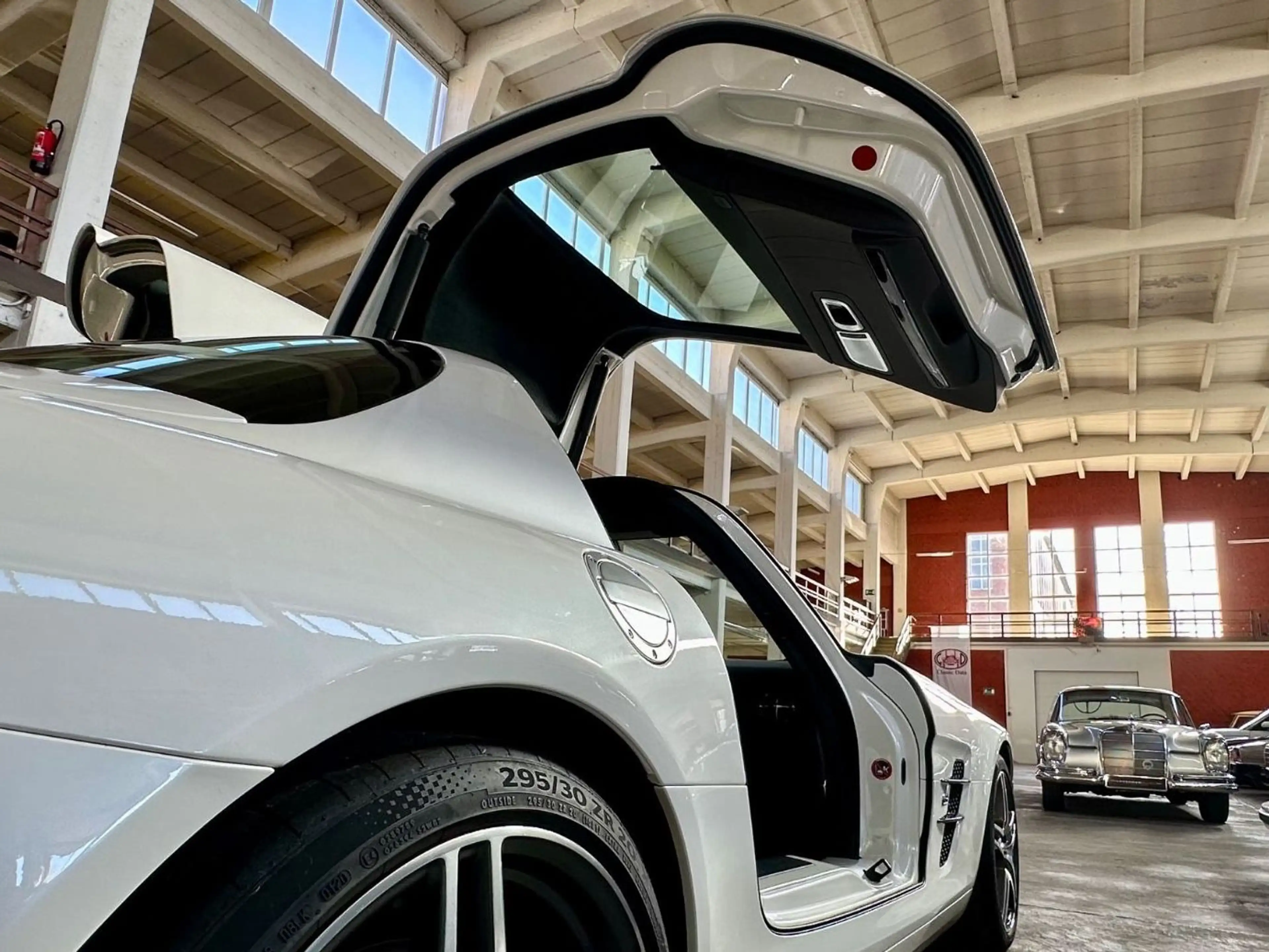 Mercedes-Benz SLS GT Coupe AMG Ride Control Bang & Olufsen — photo 12