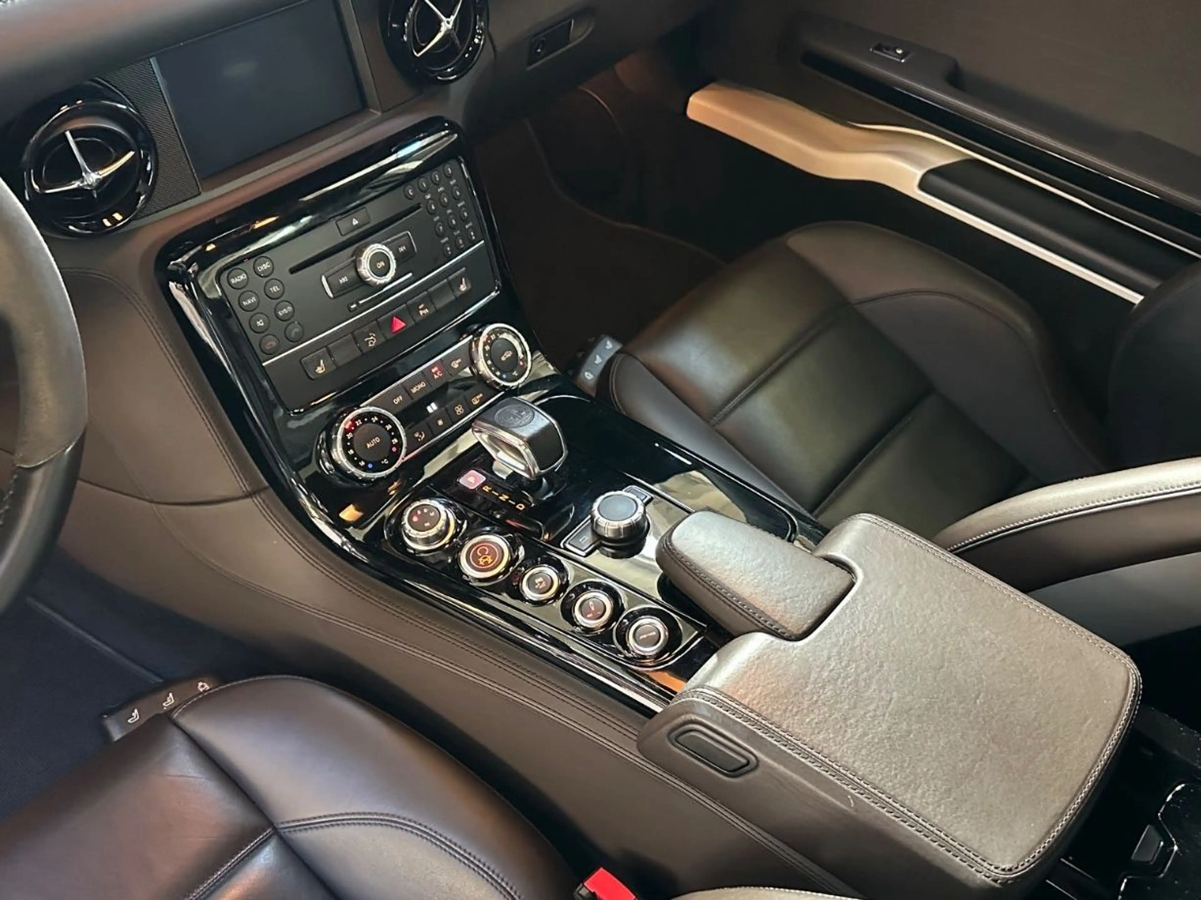 Mercedes-Benz SLS GT Coupe AMG Ride Control Bang & Olufsen — photo 23