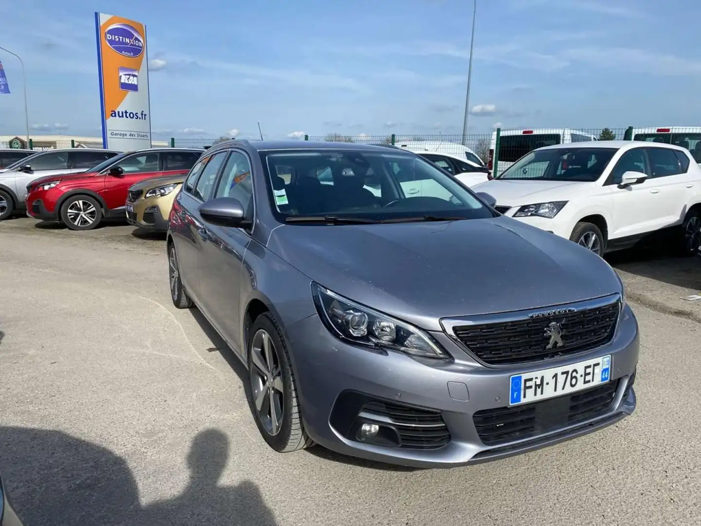 Peugeot 308 1.2i PureTech - 130 - BV EAT8 Allure - Attelage Grijs - 2