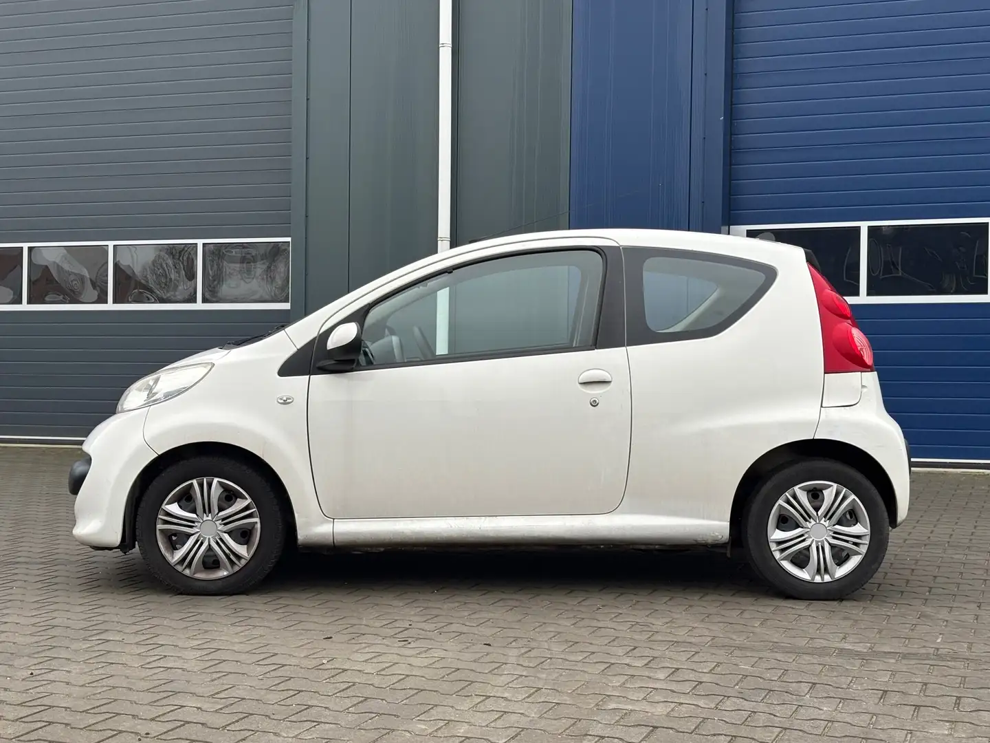Peugeot 107 1.0-12V XR | Airco !! + Nieuwe APK !! | White - 2
